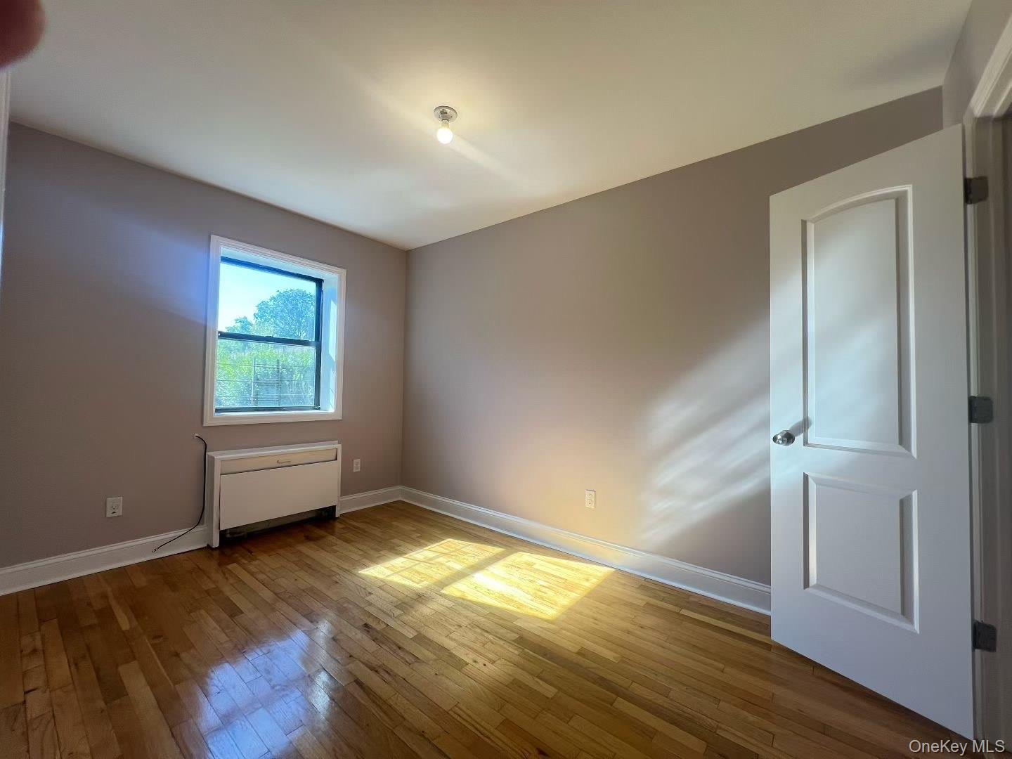 #6 photo, 136-10 Jewel Ave, Kew Garden Hills , NY 11367