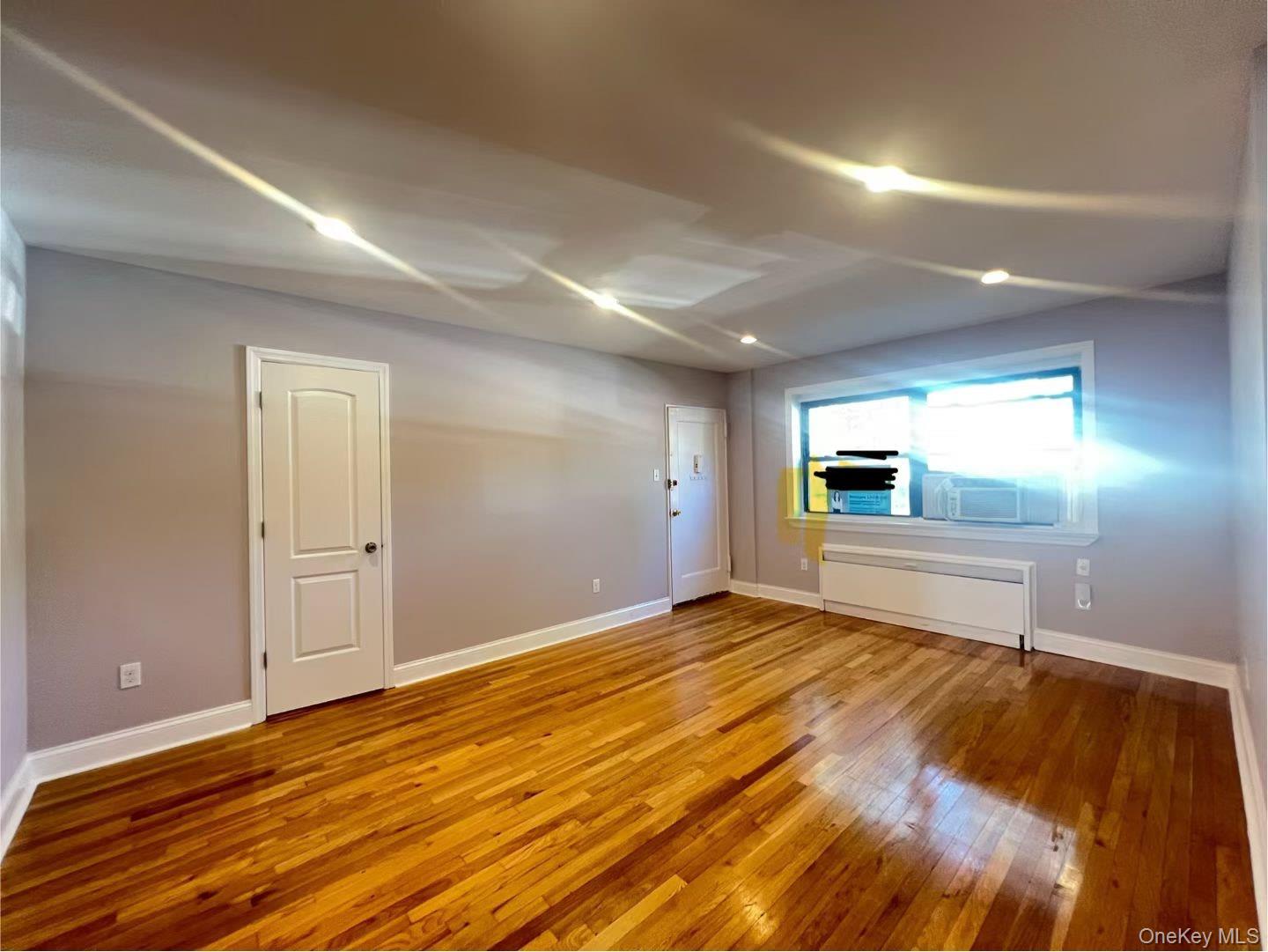 #7 photo, 136-10 Jewel Ave, Kew Garden Hills , NY 11367