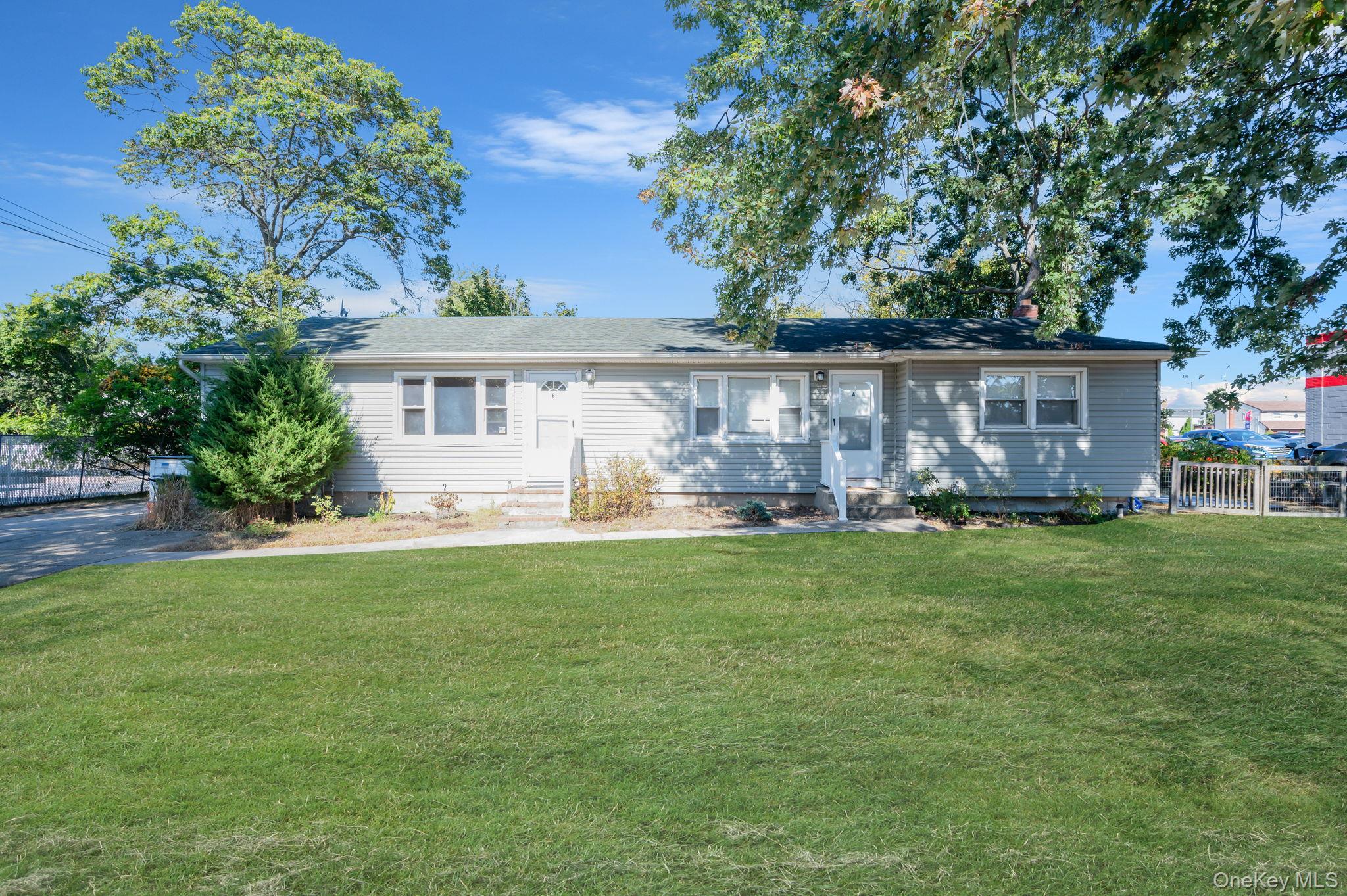 #1 photo, 61 Kellum Street, 东长岛 North Lindenhurst , NY 11757