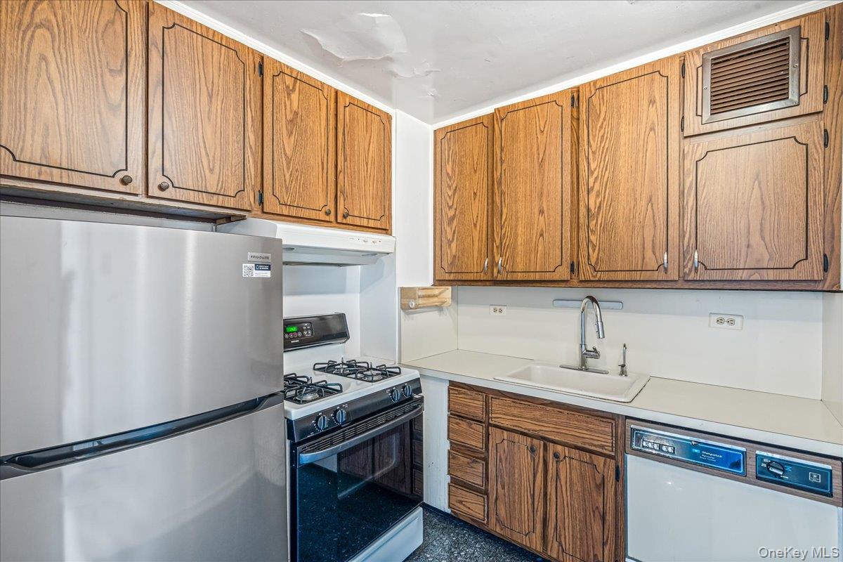 #13 photo, 18-15 215th Street, Bayside , NY 11360