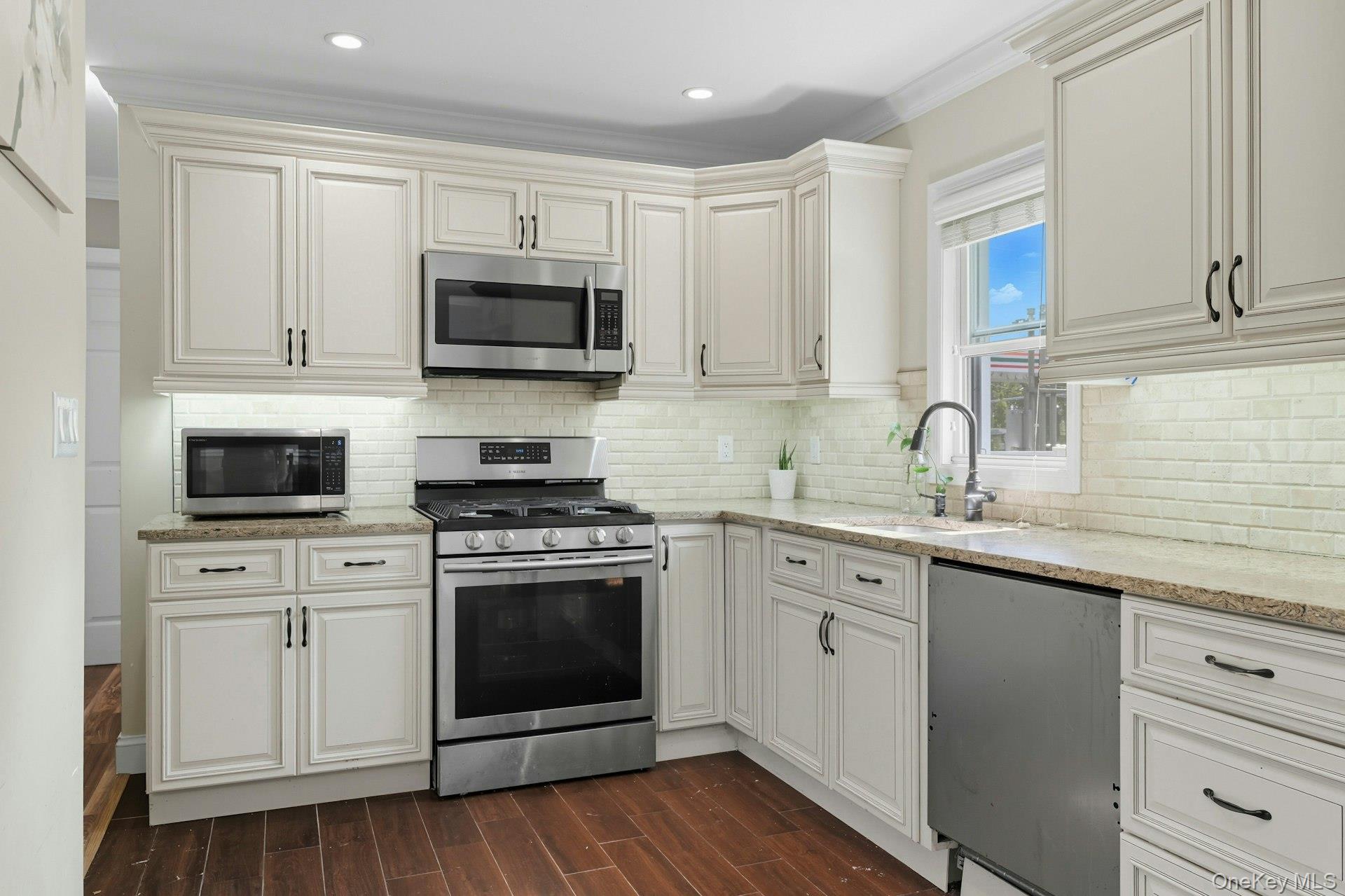 #17 photo, 3208 Linden Street, Wantagh , NY 11793