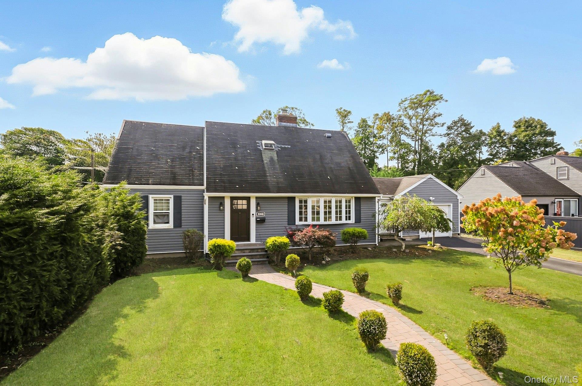 #2 photo, 3208 Linden Street, Wantagh , NY 11793