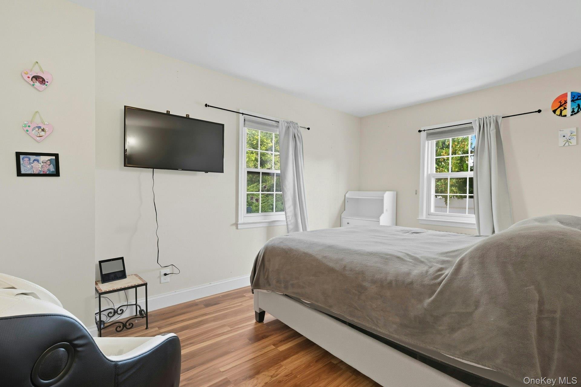 #20 photo, 3208 Linden Street, Wantagh , NY 11793