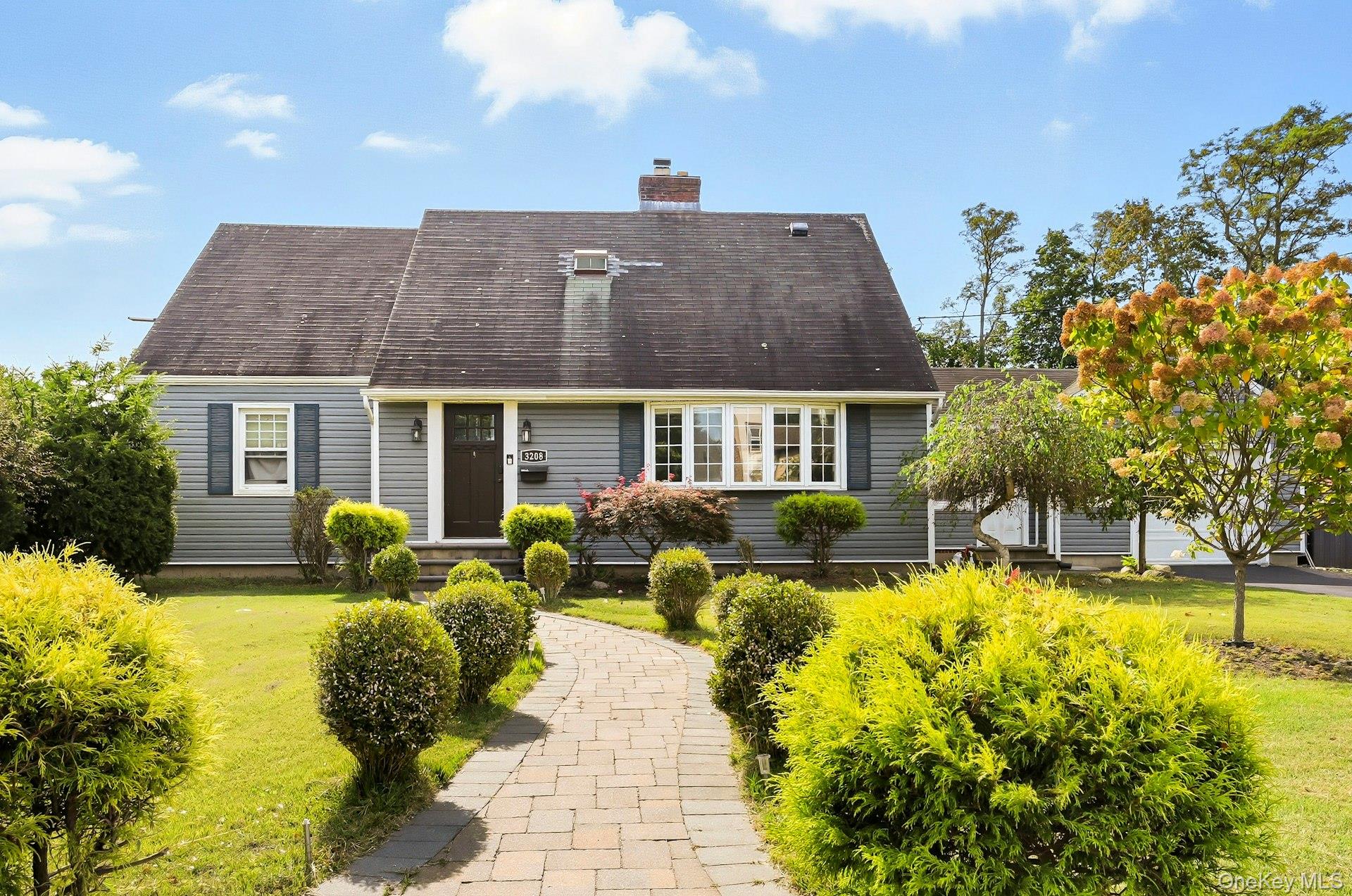 #5 photo, 3208 Linden Street, Wantagh , NY 11793