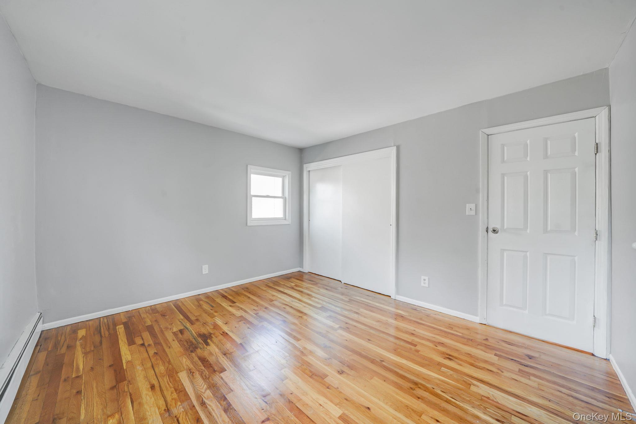 #16 photo, 7 Homecrest Avenue, サフォーク郡 Huntington Station , NY 11746