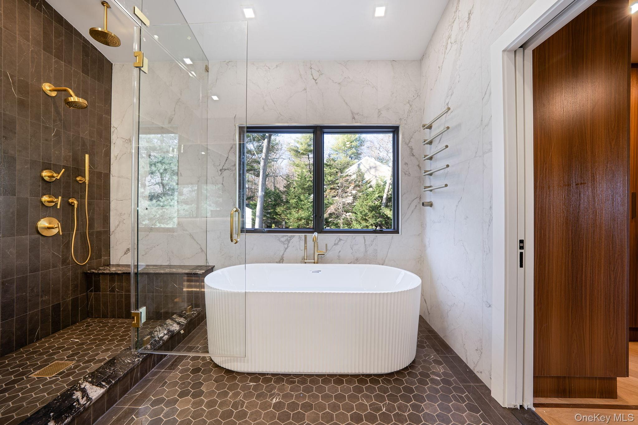 #17 photo, 7 Riverview Terrace, সাফোক কাউন্টি Smithtown , NY 11787