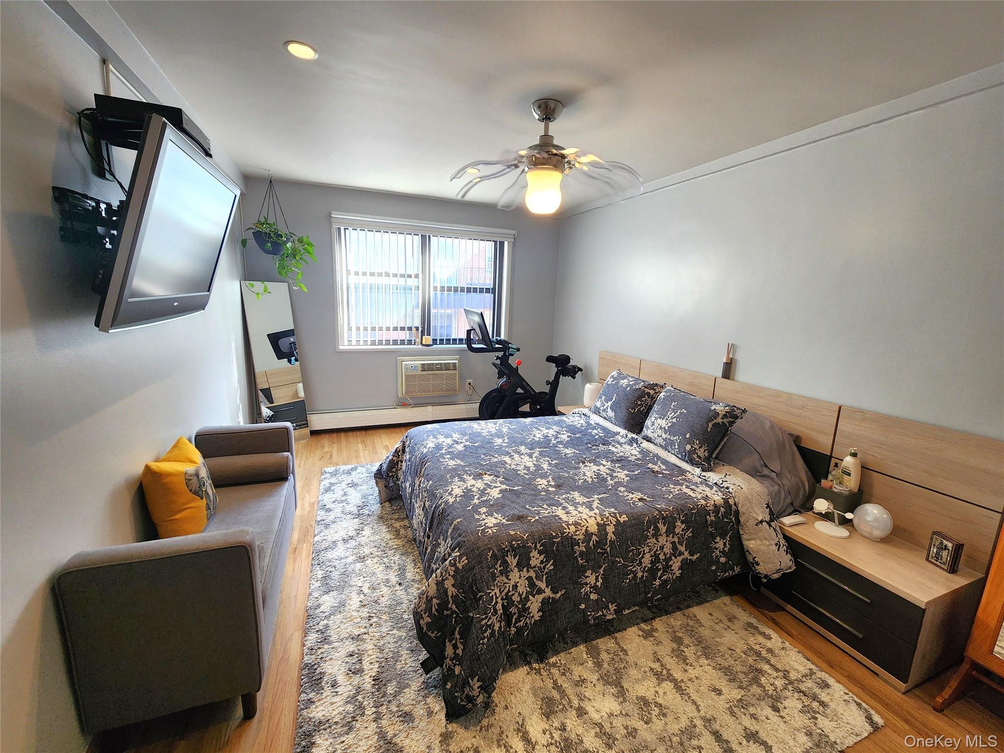 #10 photo, 25 Park Place, Great Neck Plaza , NY 11021