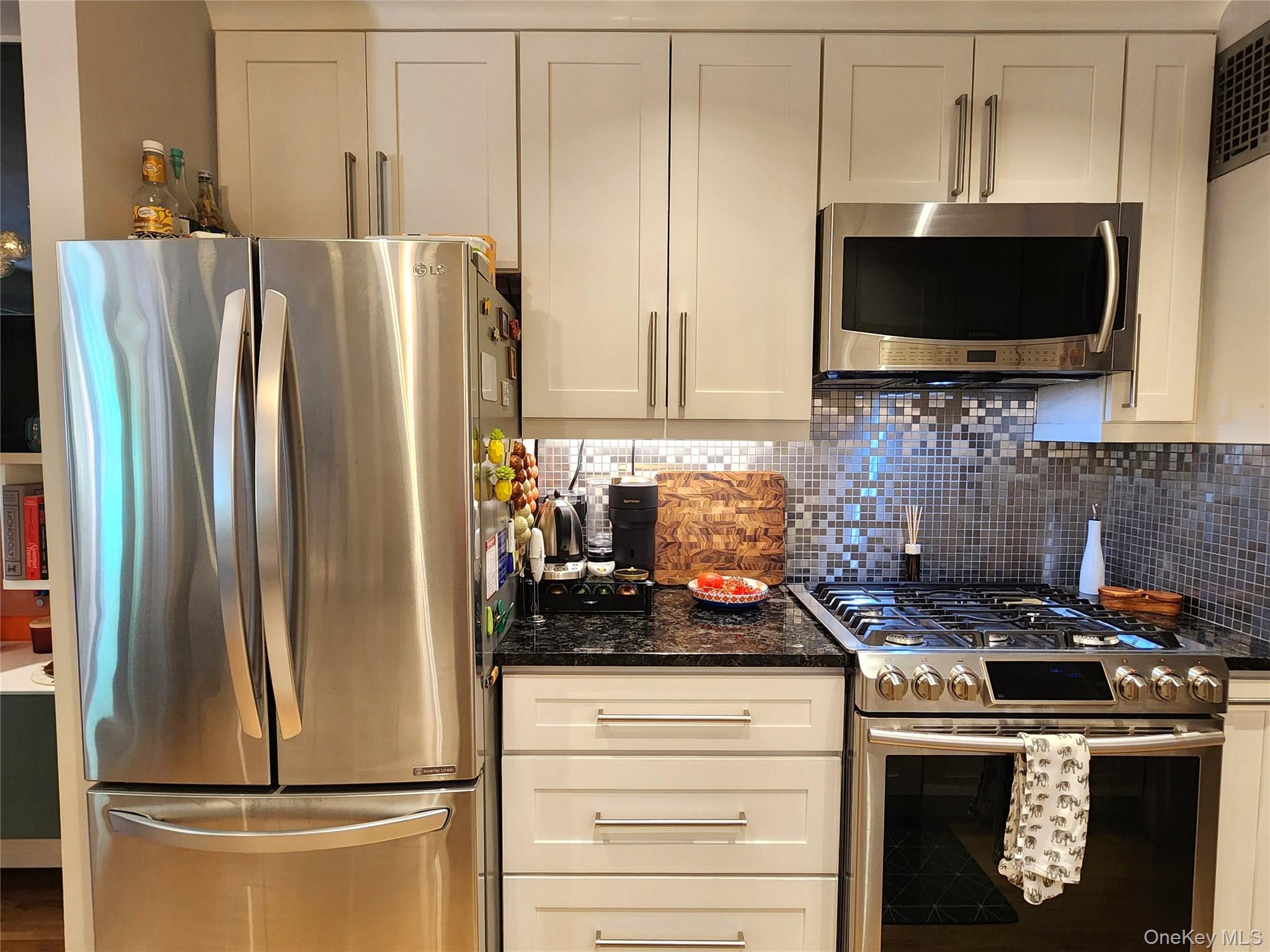 #2 photo, 25 Park Place, Great Neck Plaza , NY 11021