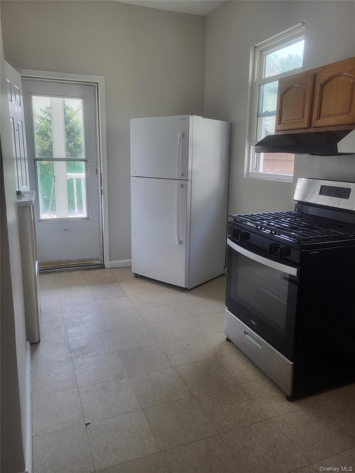 #10 photo, 93-10 50th Avenue, Elmhurst , NY 11373