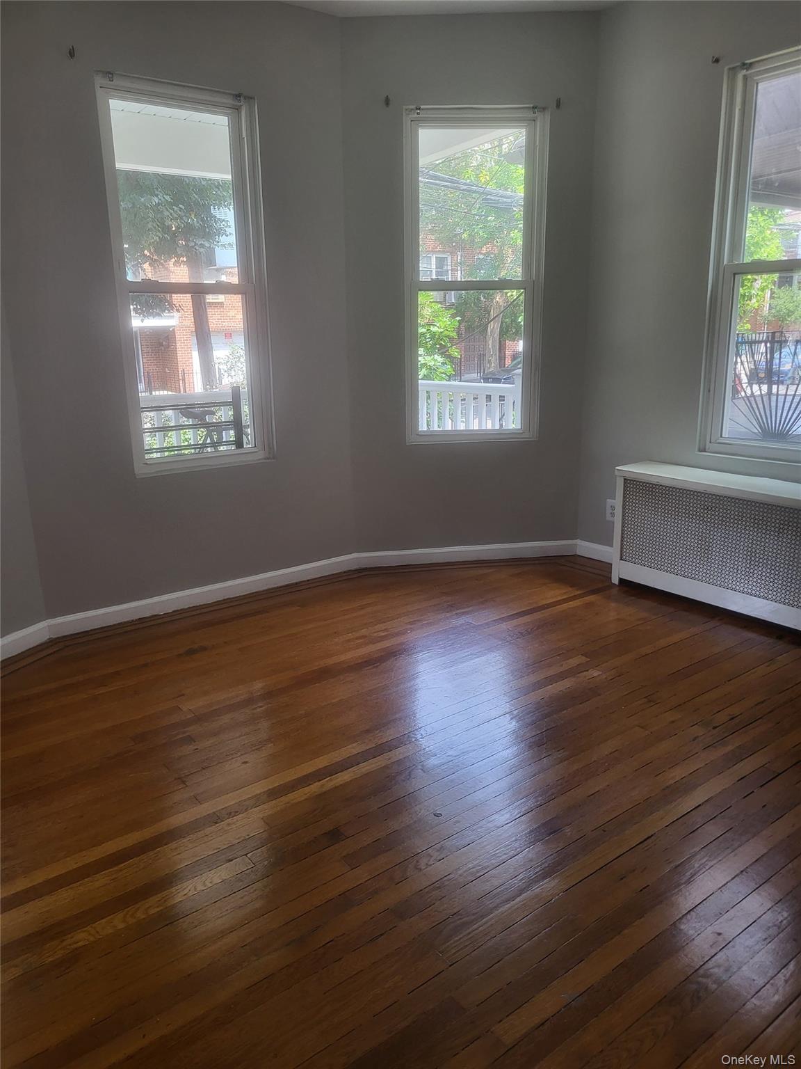 #13 photo, 93-10 50th Avenue, Elmhurst , NY 11373