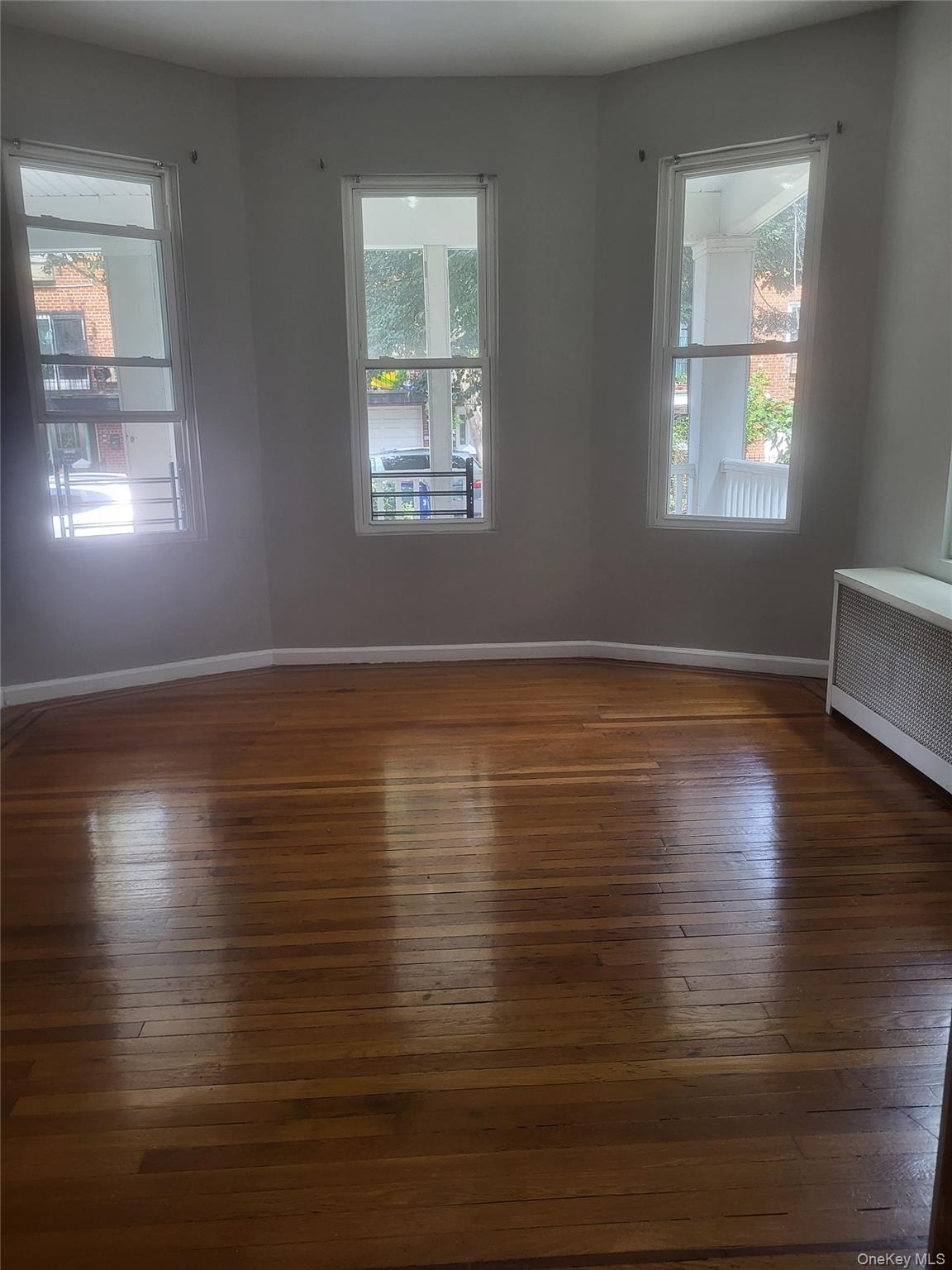 #5 photo, 93-10 50th Avenue, Elmhurst , NY 11373