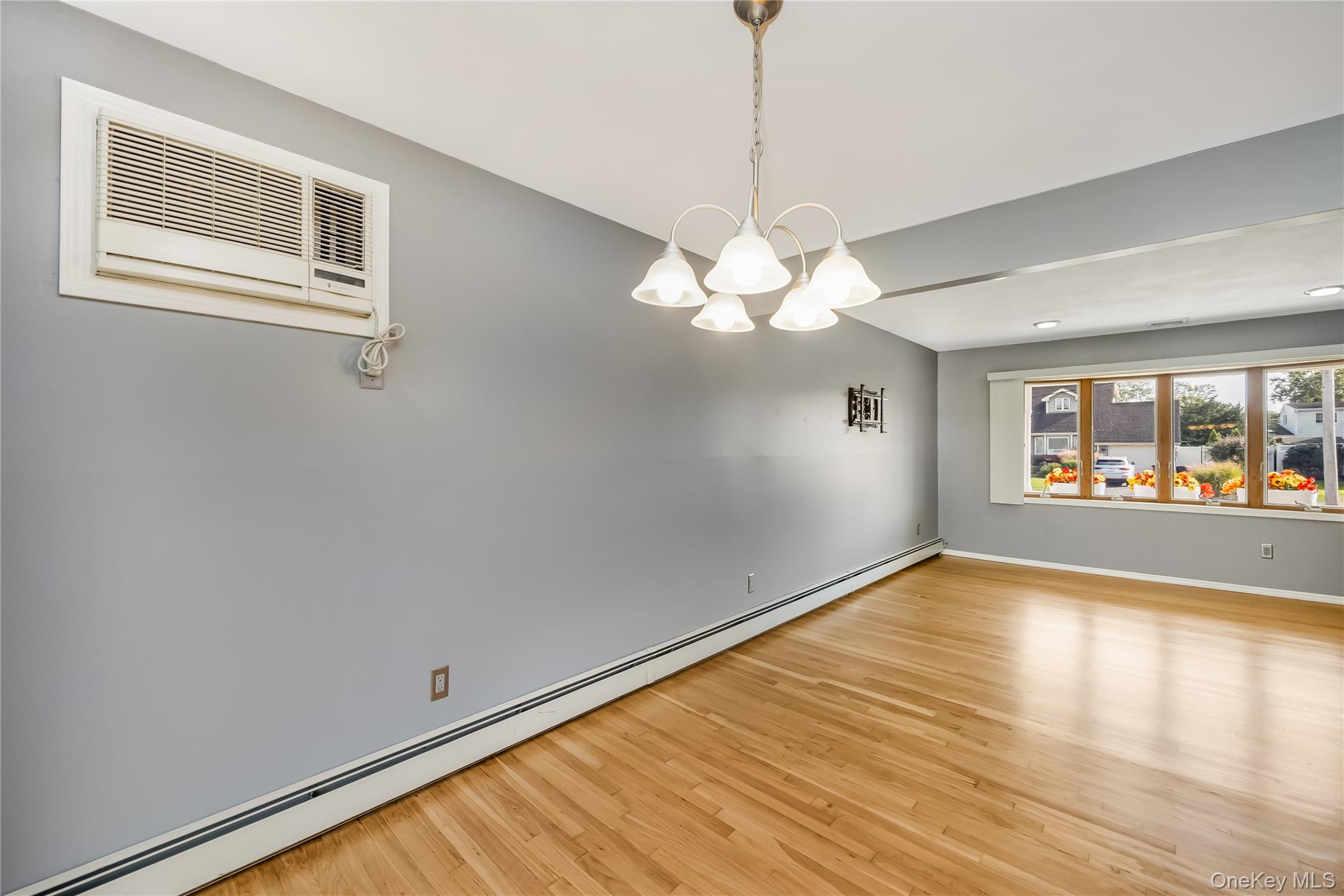 #17 photo, 15 Whalen Street, North Babylon , NY 11703