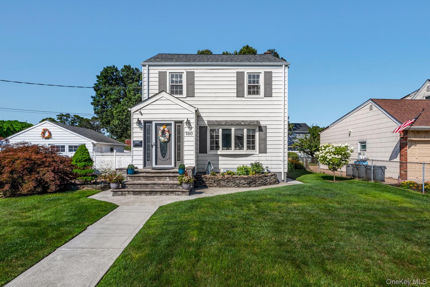 #1 photo, 380 N Delaware Avenue, 东长岛 Lindenhurst , NY 11757