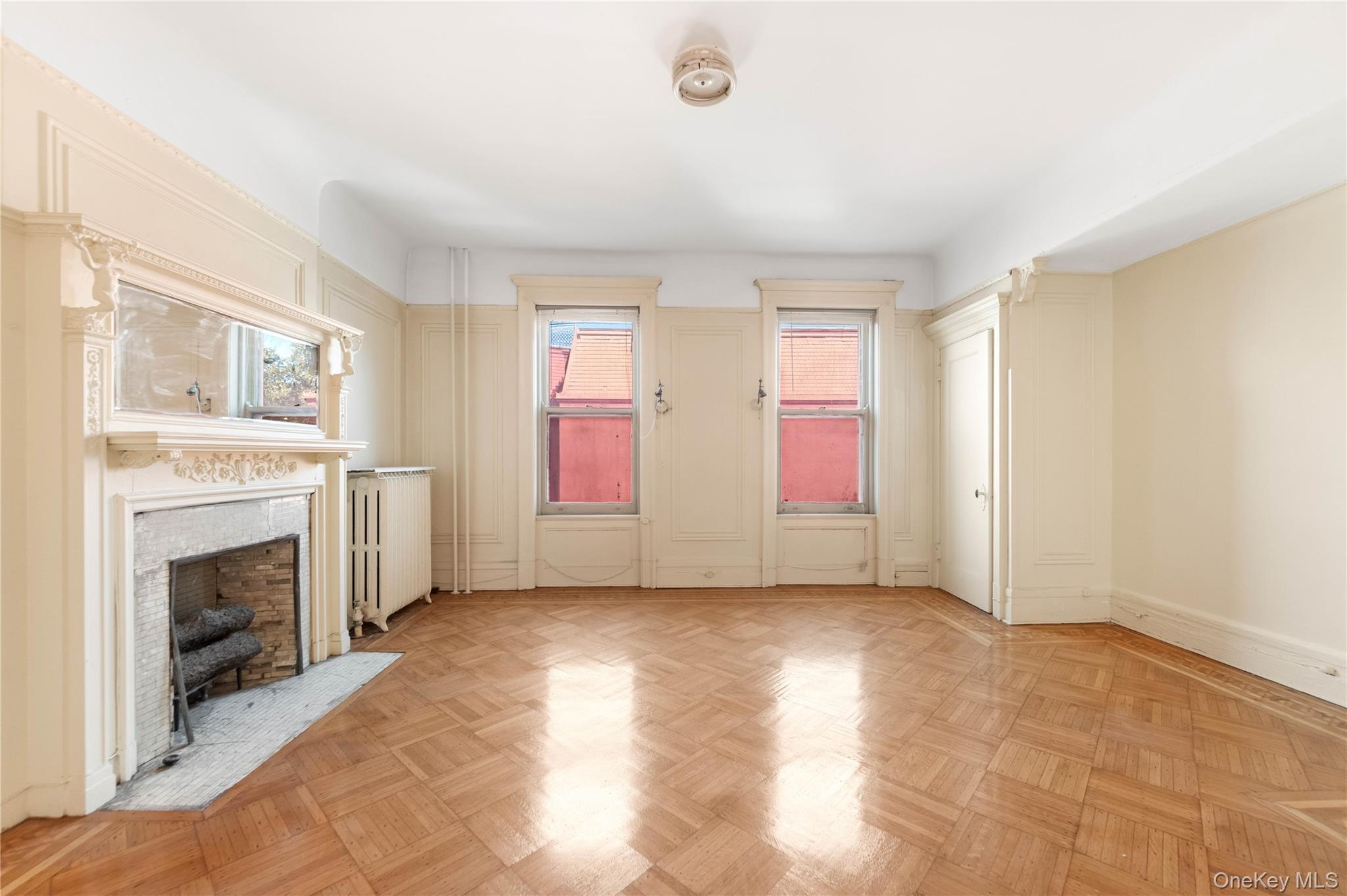 #13 photo, 903 Saint Marks Avenue, Brooklyn , NY 11213