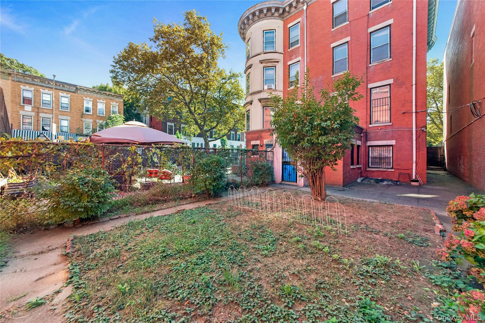 #14 photo, 903 Saint Marks Avenue, Brooklyn , NY 11213