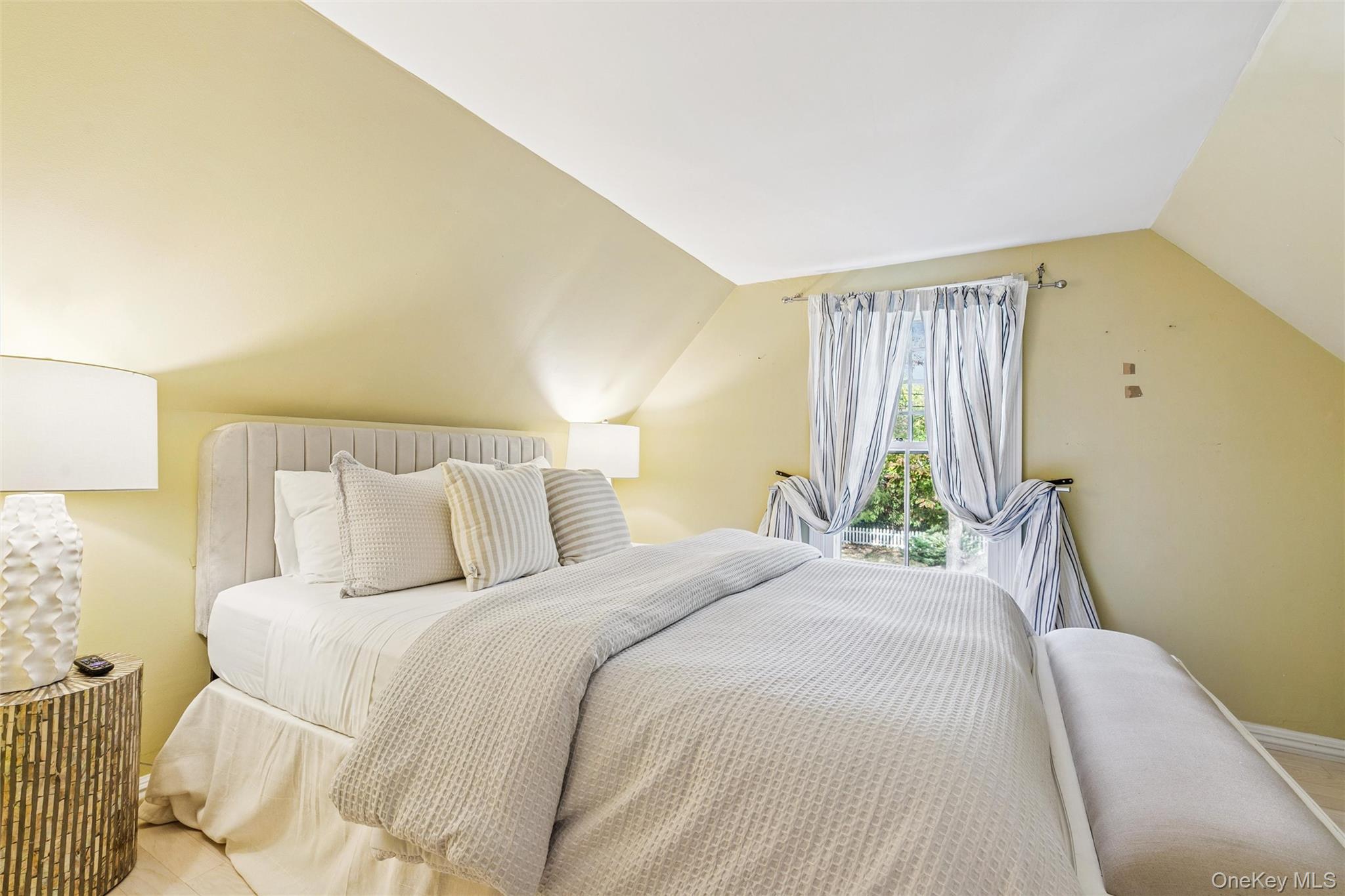 #12 photo, 212 LUMBER LN, Bridgehampton , NY 11932