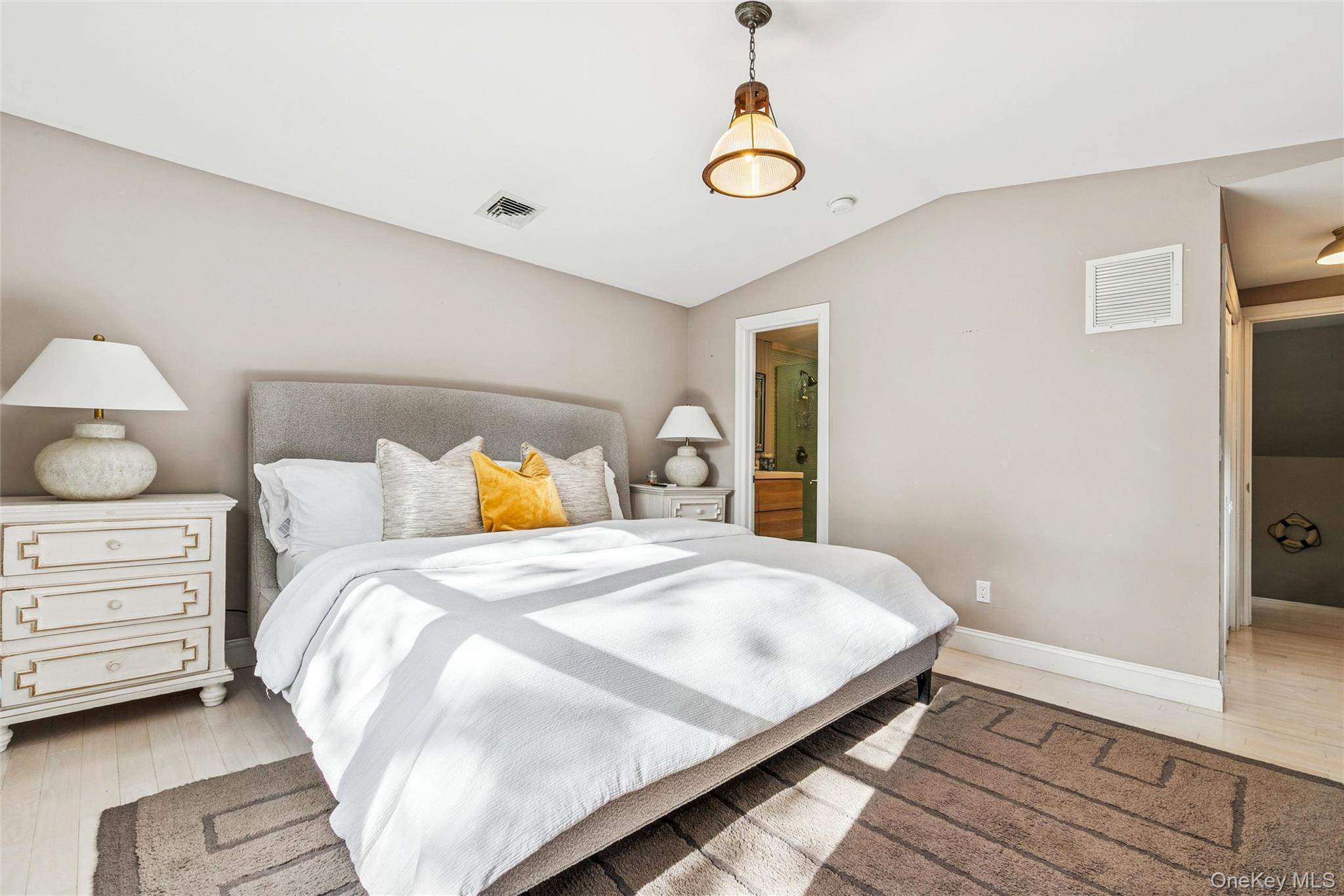 #16 photo, 212 LUMBER LN, Bridgehampton , NY 11932