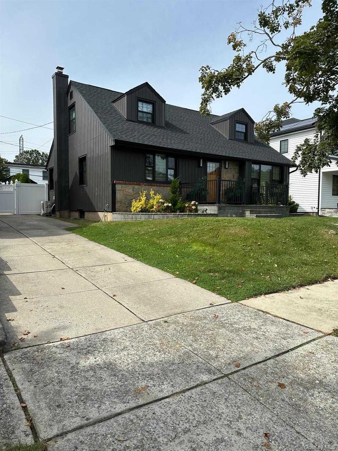 #12 photo, 63 Pembrook Drive, Mineola , NY 11501