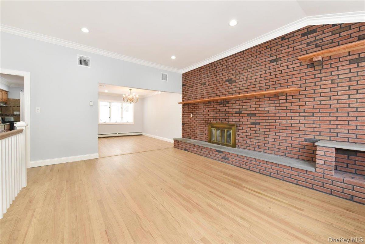 #8 photo, 108 Block Boulevard, Massapequa , NY 11762