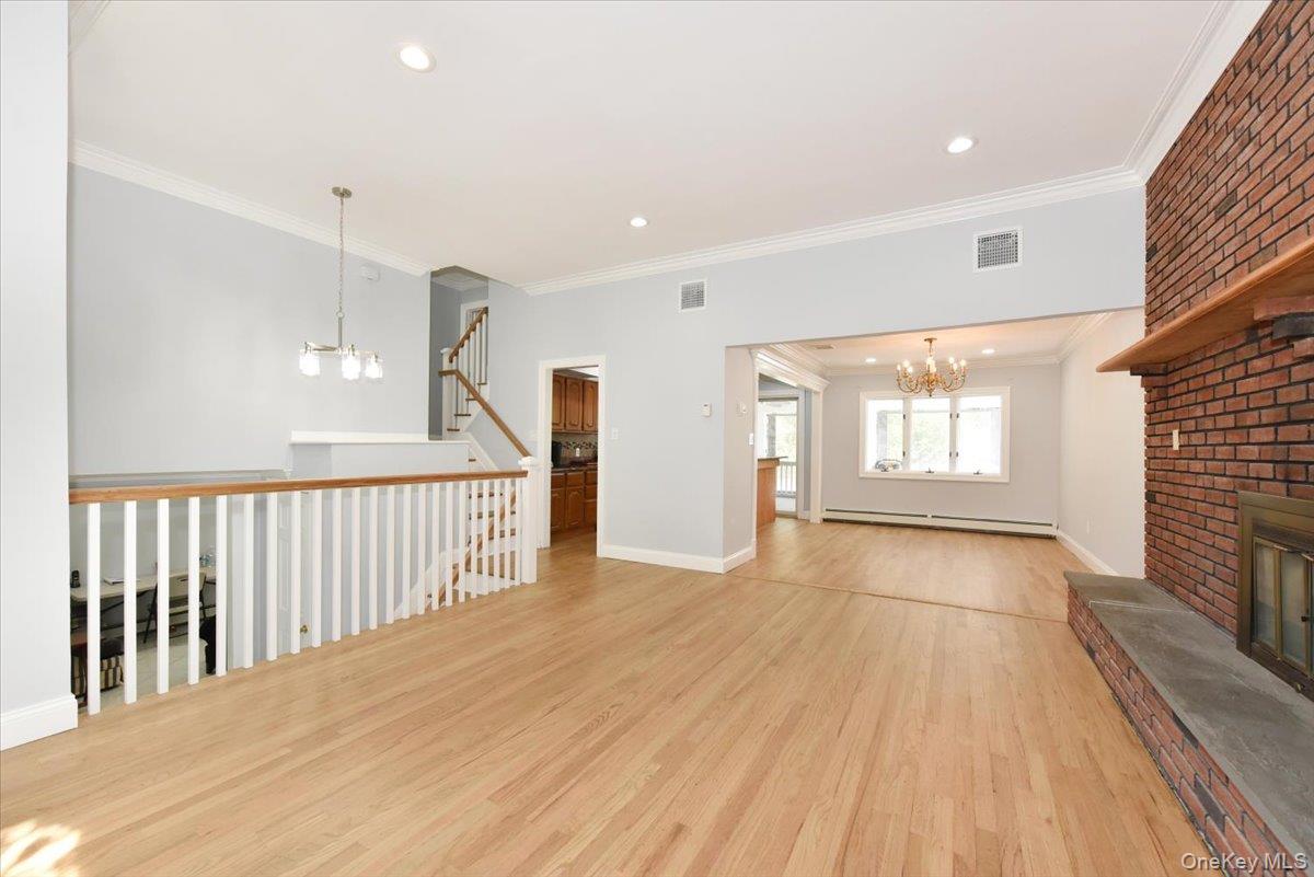 #9 photo, 108 Block Boulevard, Massapequa , NY 11762