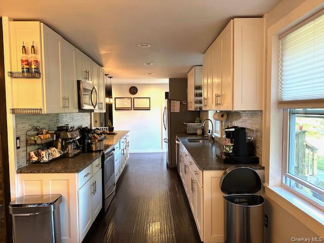 #6 photo, 32 Greentree Drive, Hyde Park , NY 12538