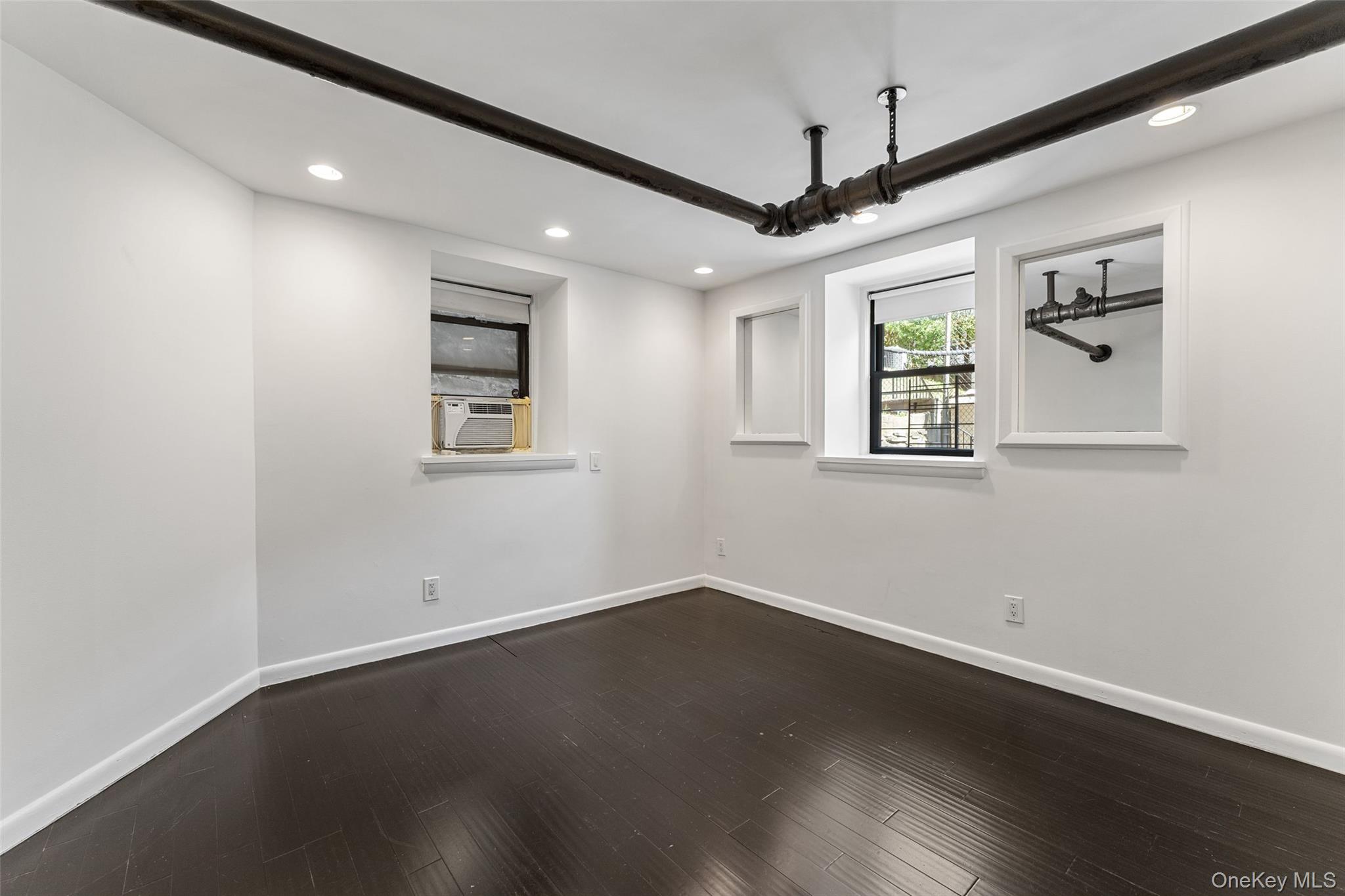 #12 photo, 56 Pondfield Road, ブロンクス区 Bronxville , NY 10708