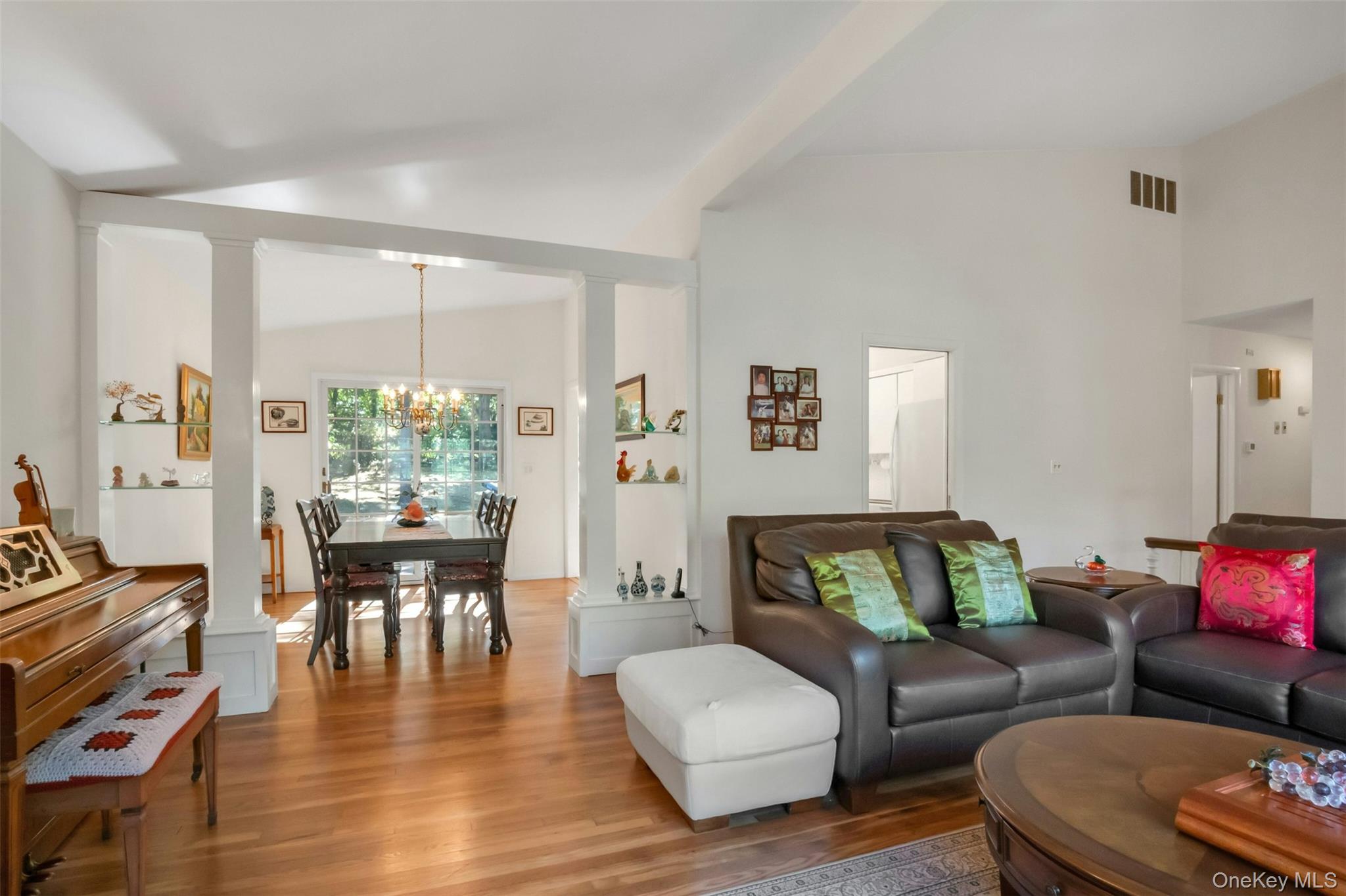 #2 photo, 95 Emerson Avenue, New Rochelle , NY 10801