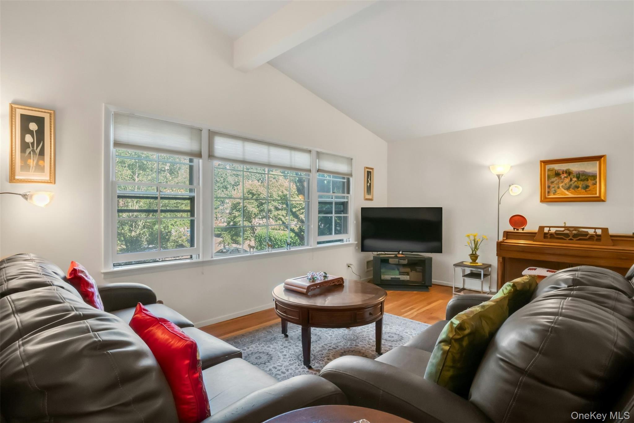 #4 photo, 95 Emerson Avenue, New Rochelle , NY 10801