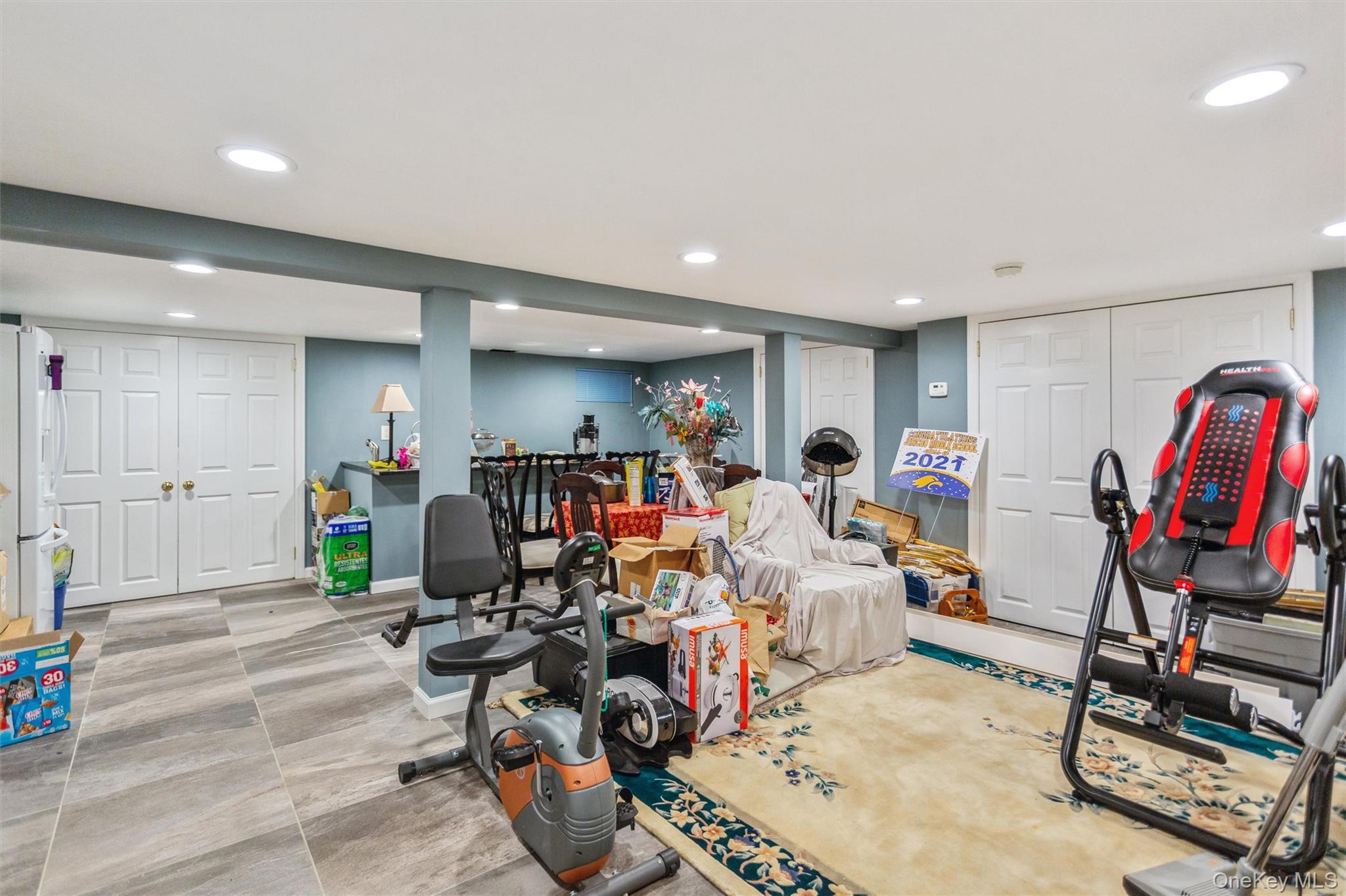 #16 photo, 23 Glen Road, Jericho , NY 11590