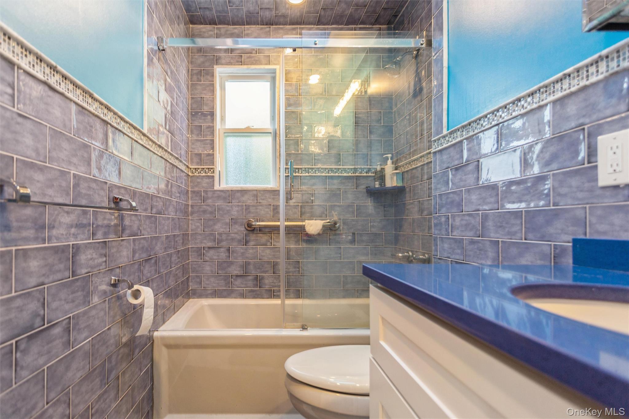 #6 photo, 23 Glen Road, Jericho , NY 11590