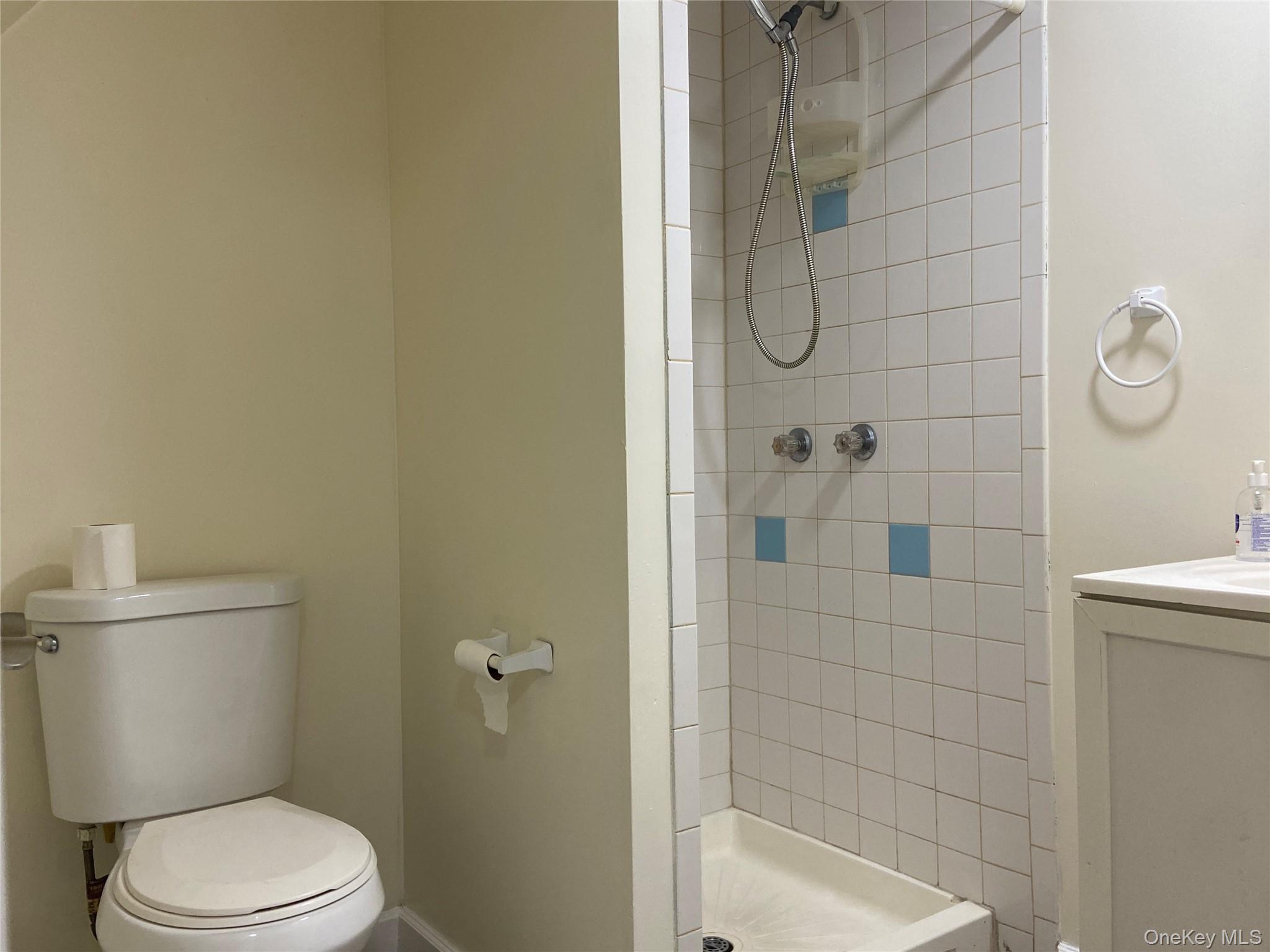 #8 photo, 10812 Union Hall Street, クイーンズ区 Jamaica , NY 11433