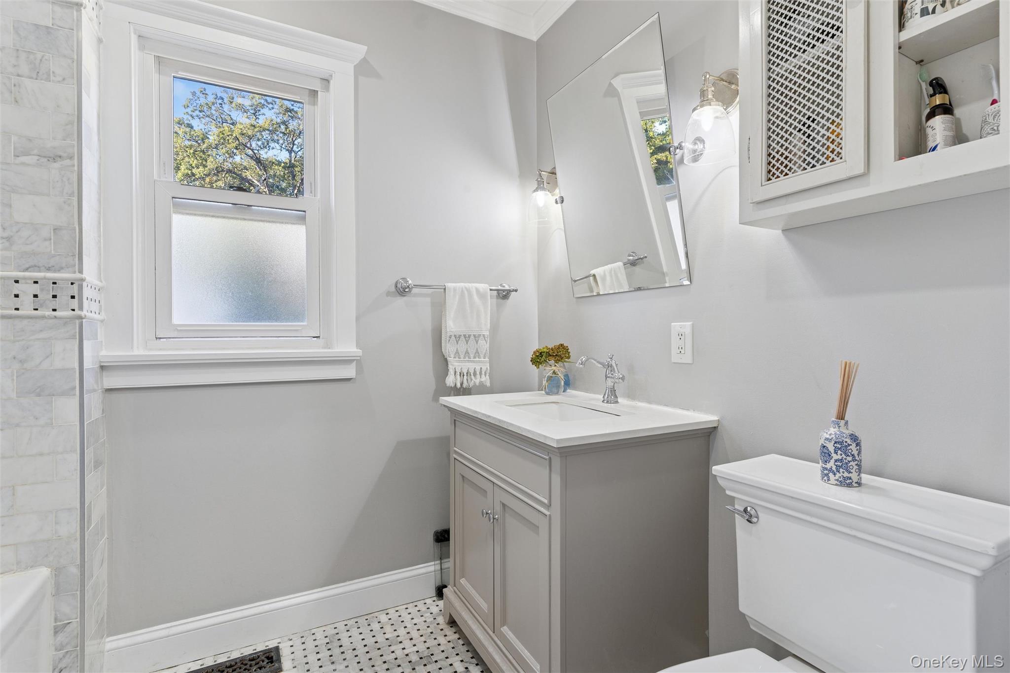 #12 photo, 19 Margaret Boulevard, Merrick , NY 11566