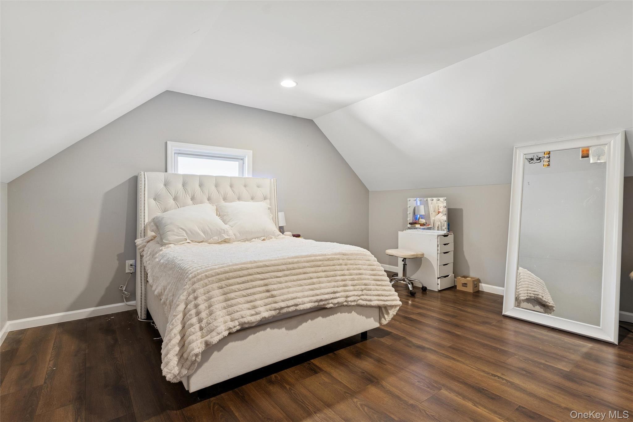 #17 photo, 19 Margaret Boulevard, Merrick , NY 11566