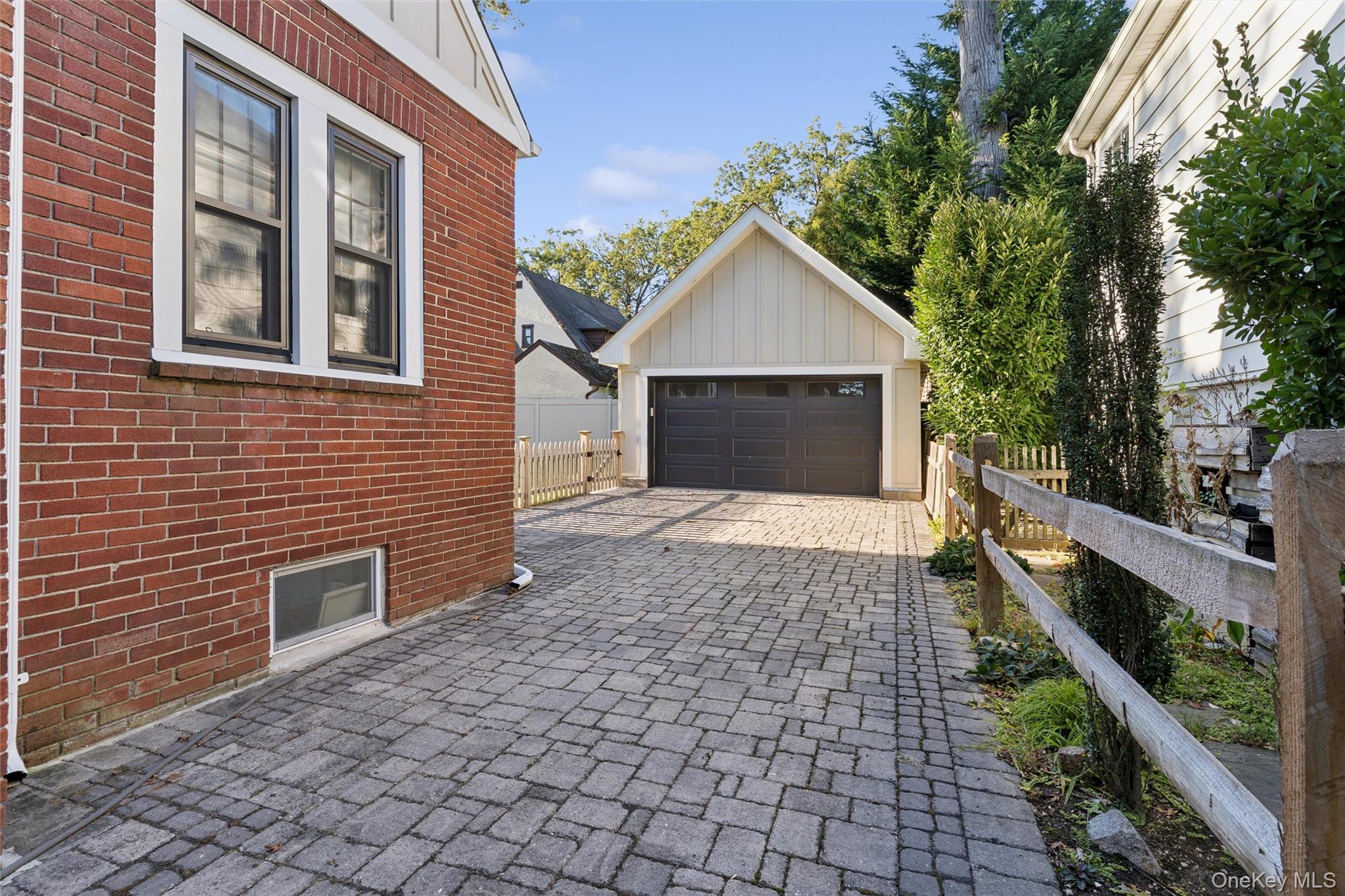 #19 photo, 19 Margaret Boulevard, Merrick , NY 11566