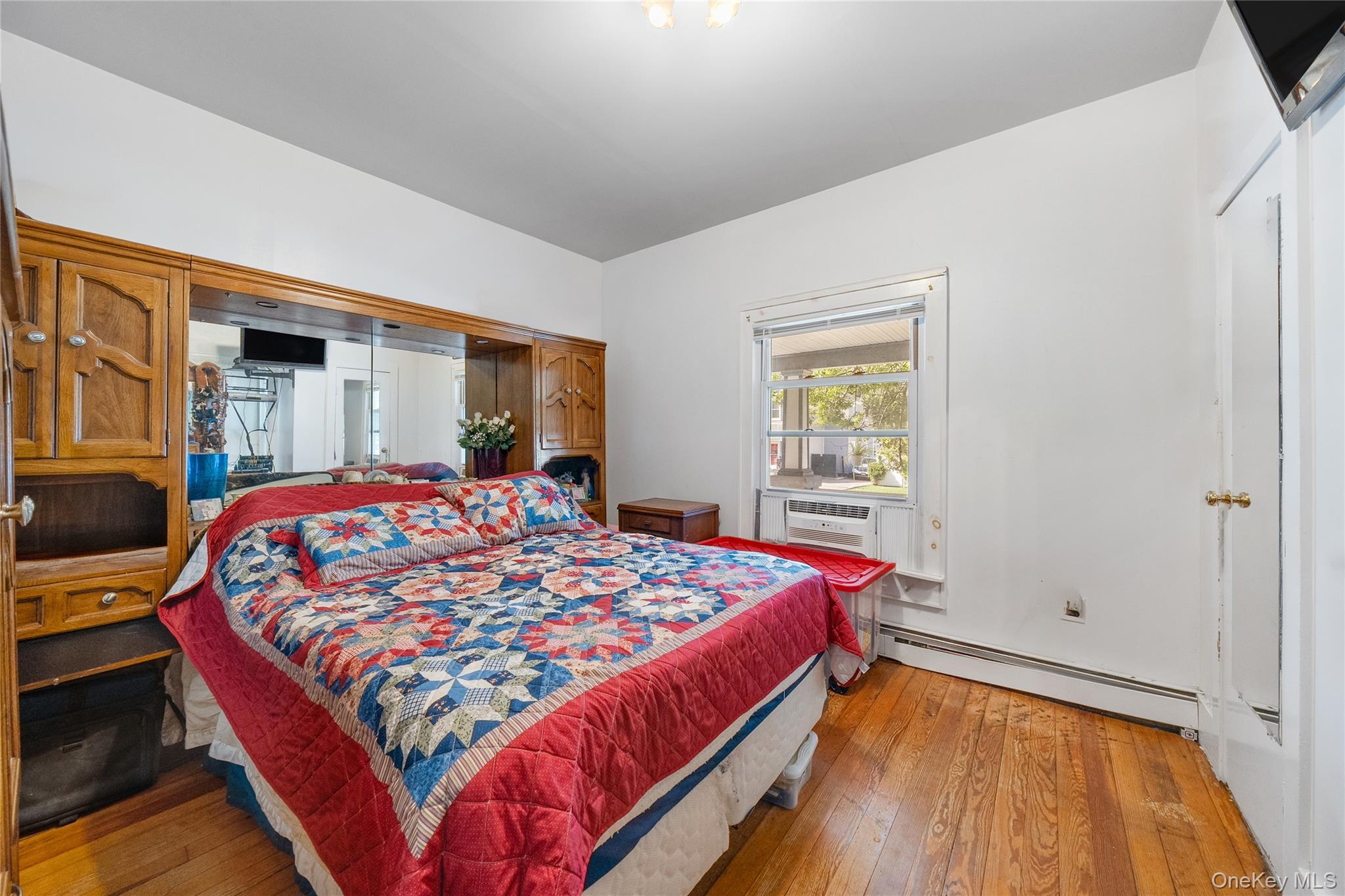 #11 photo, 29 Lake Street, Amityville , NY 11701