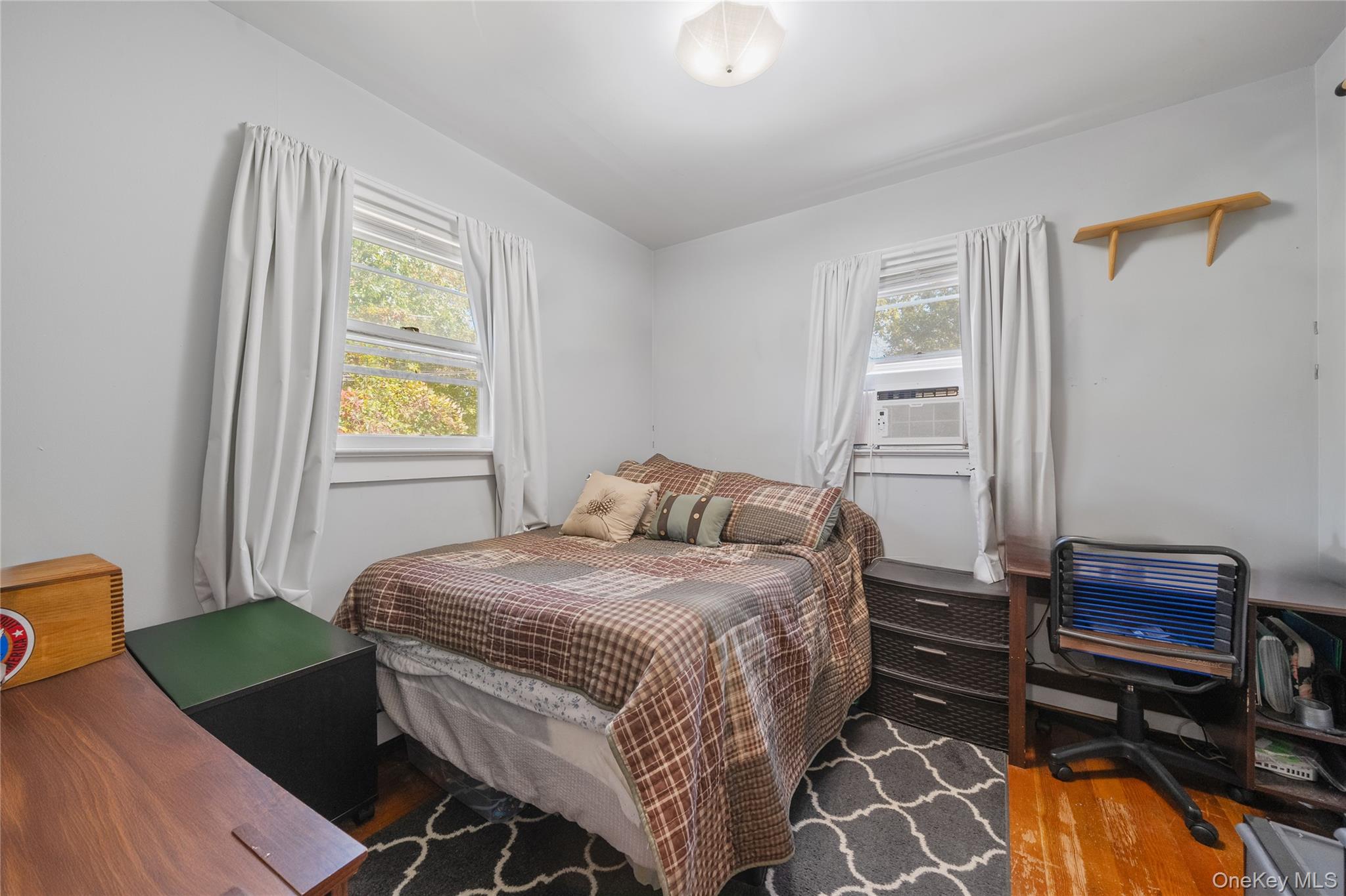 #12 photo, 29 Lake Street, Amityville , NY 11701