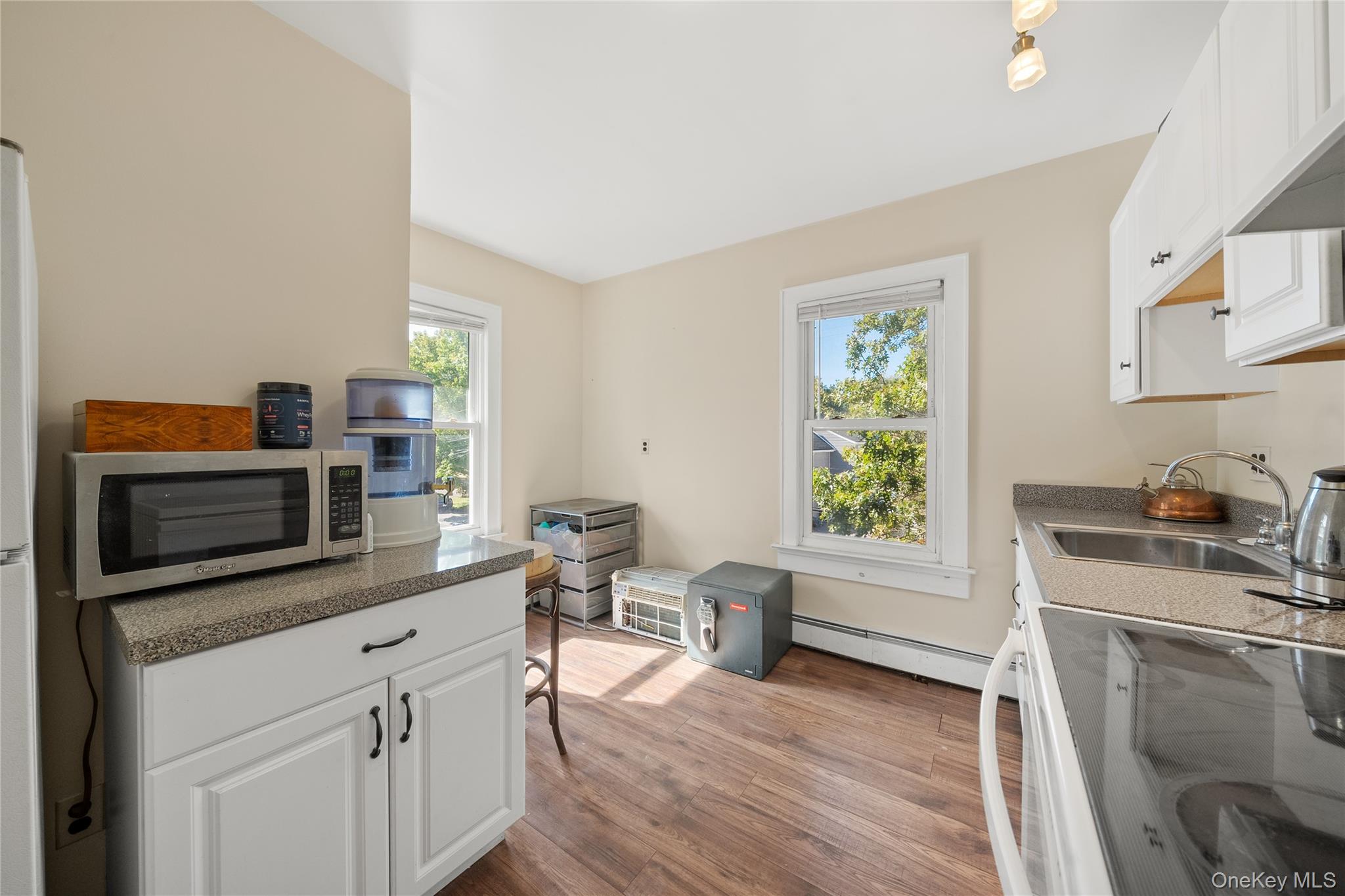 #14 photo, 29 Lake Street, Amityville , NY 11701