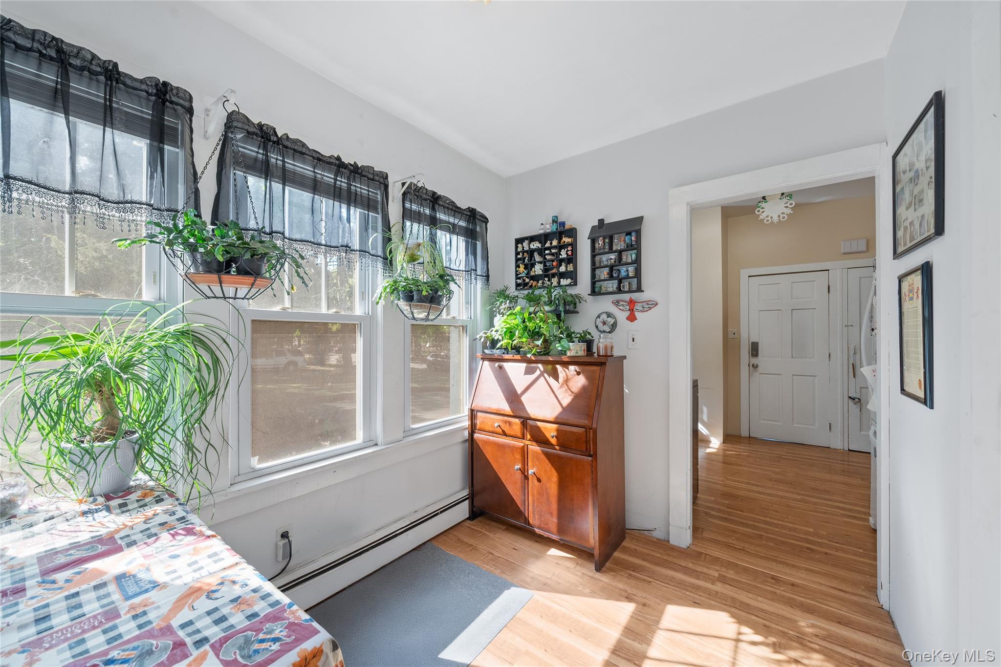 #7 photo, 29 Lake Street, Amityville , NY 11701