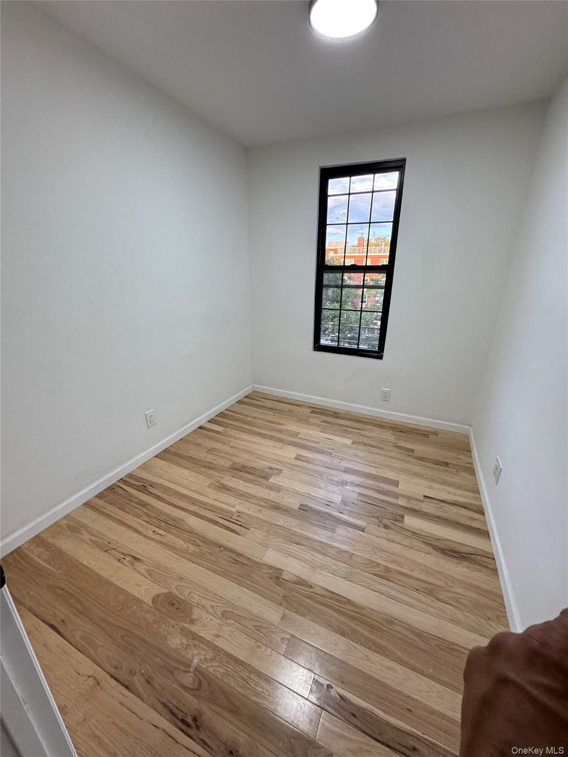 #6 photo, 1827 Amethyst Street, Bronx , NY 10462