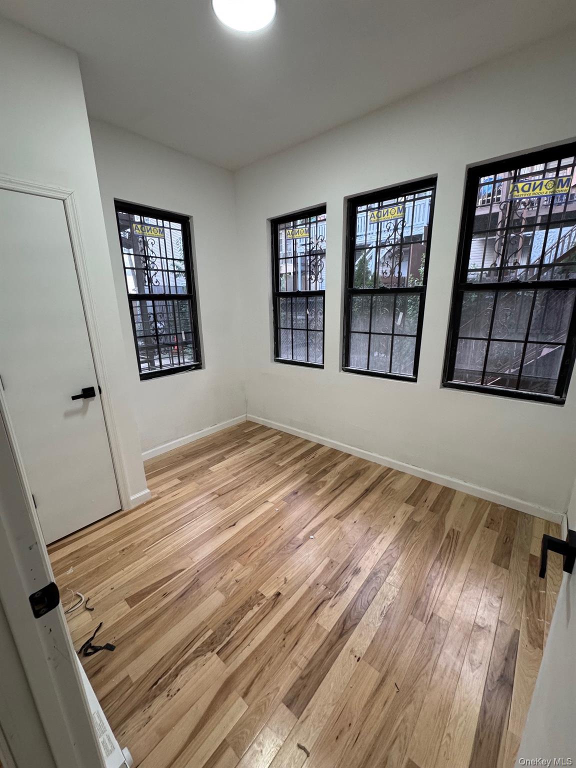 #4 photo, 1827 Amethyst Street, Bronx , NY 10462