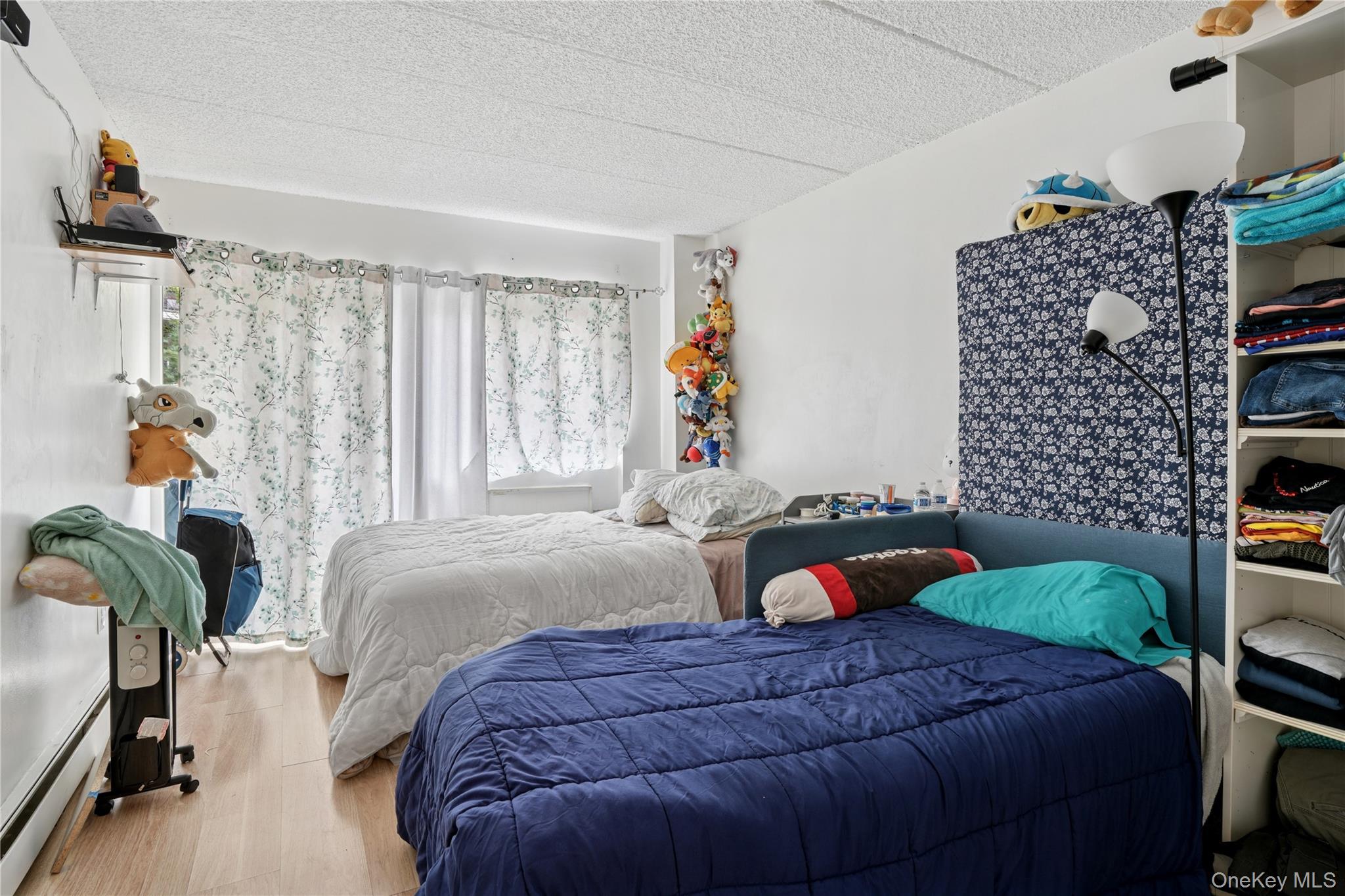 #13 photo, 3523 86th Street, クイーンズ区 Jackson Heights , NY 11372