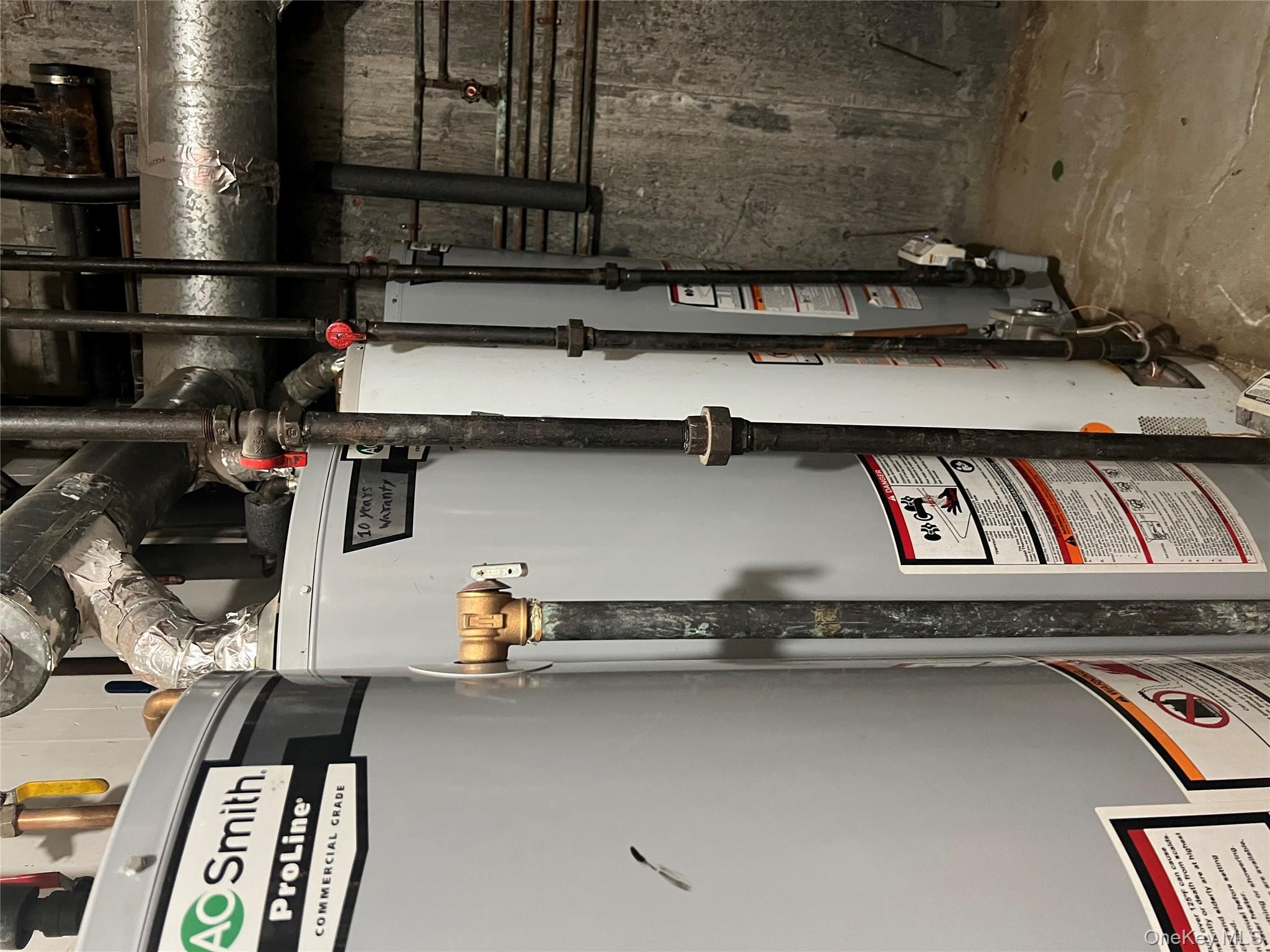 #16 photo, 3523 86th Street, クイーンズ区 Jackson Heights , NY 11372