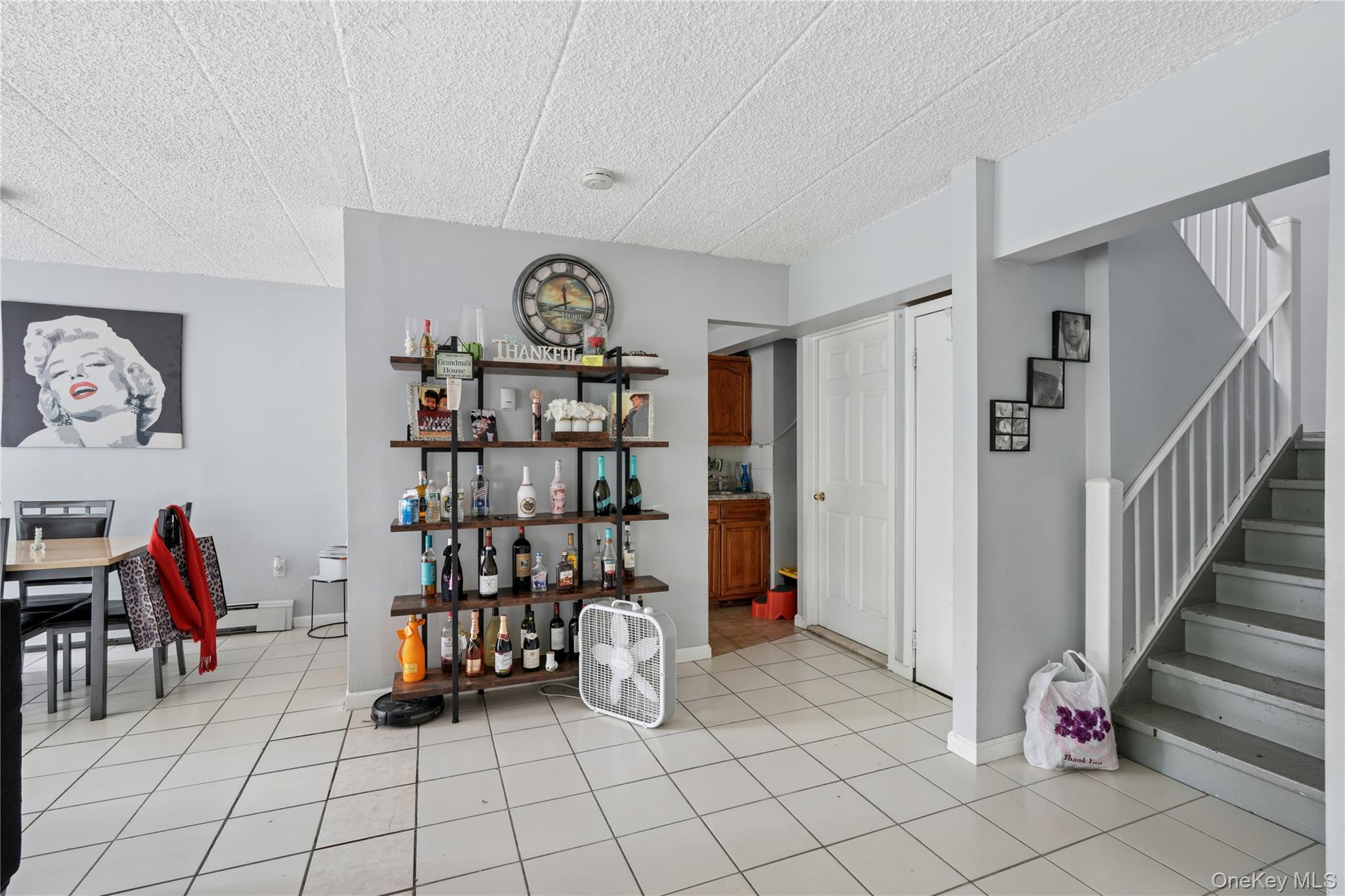 #7 photo, 3523 86th Street, クイーンズ区 Jackson Heights , NY 11372