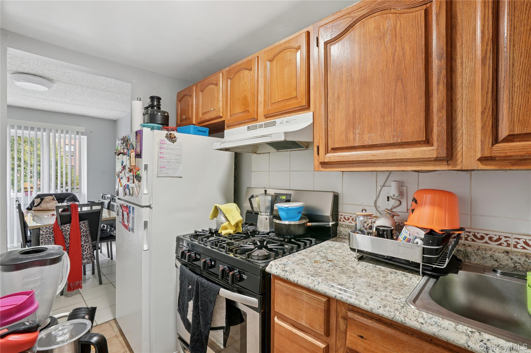 #8 photo, 3523 86th Street, クイーンズ区 Jackson Heights , NY 11372