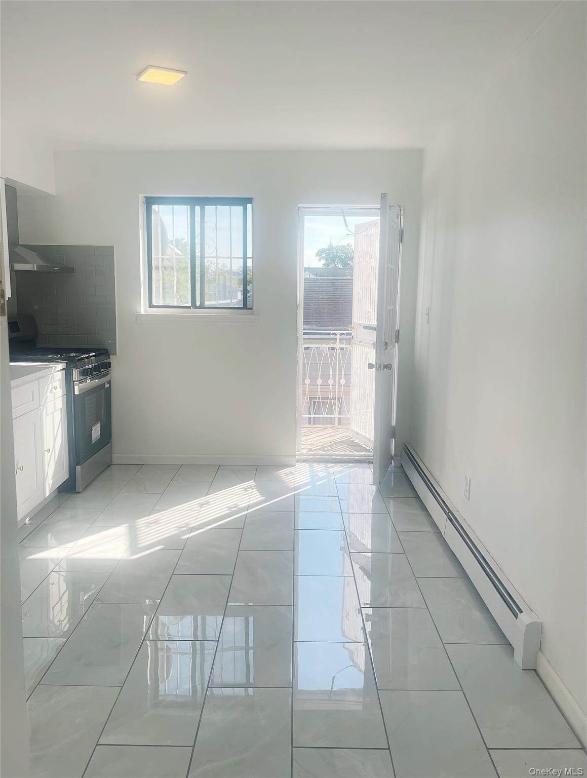 #2 photo, 18-11 123rd Street, クイーンズ区 College Point , NY 11356