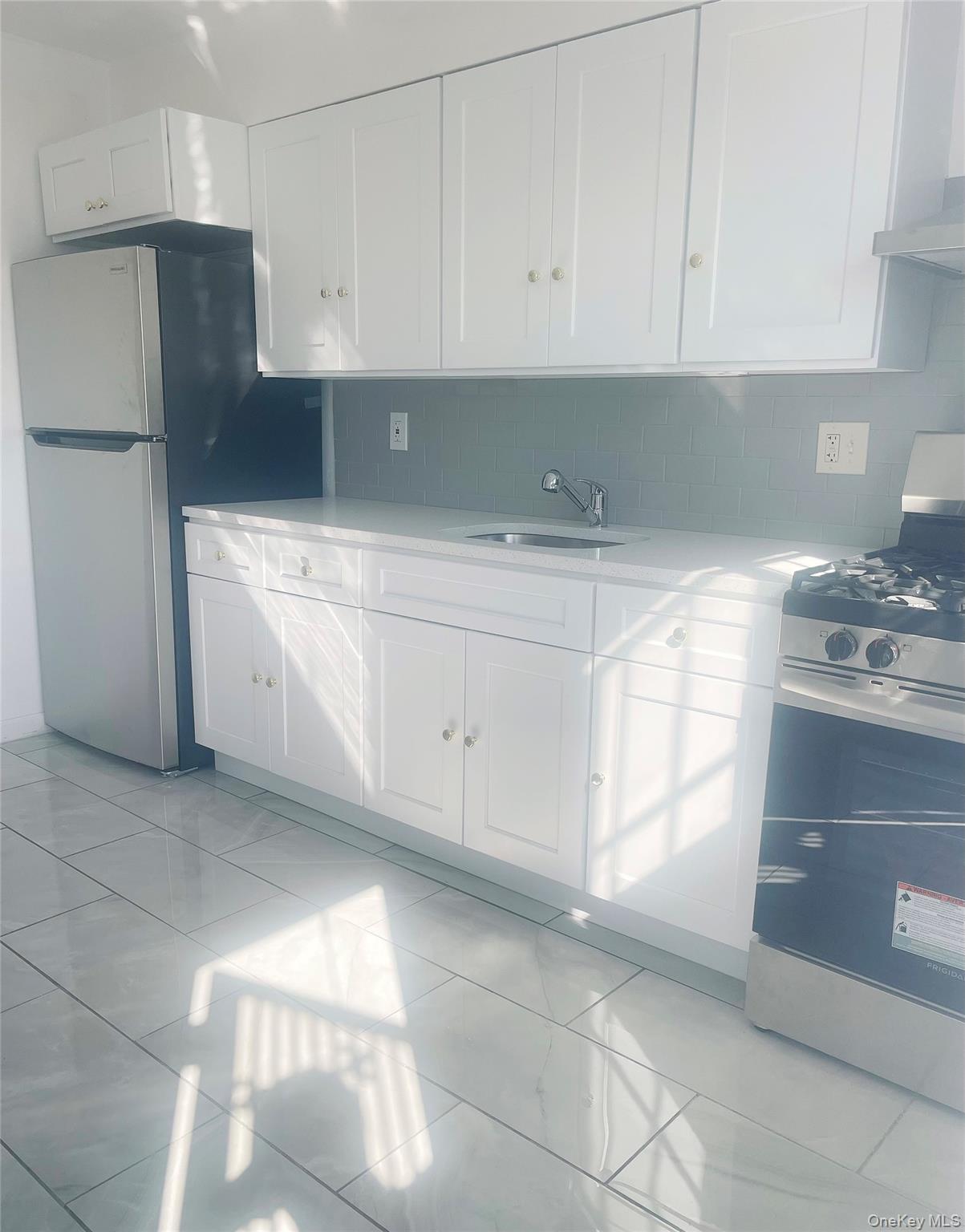 #3 photo, 18-11 123rd Street, クイーンズ区 College Point , NY 11356