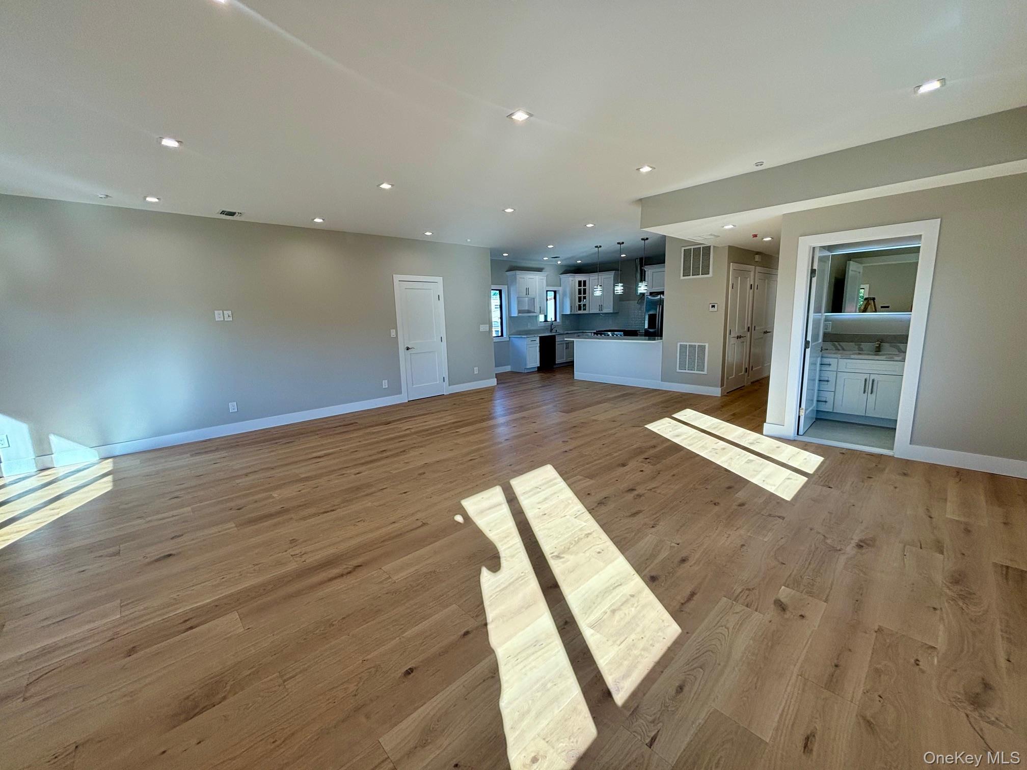 #3 photo, 159 Harrison Avenue, Mineola , NY 11501