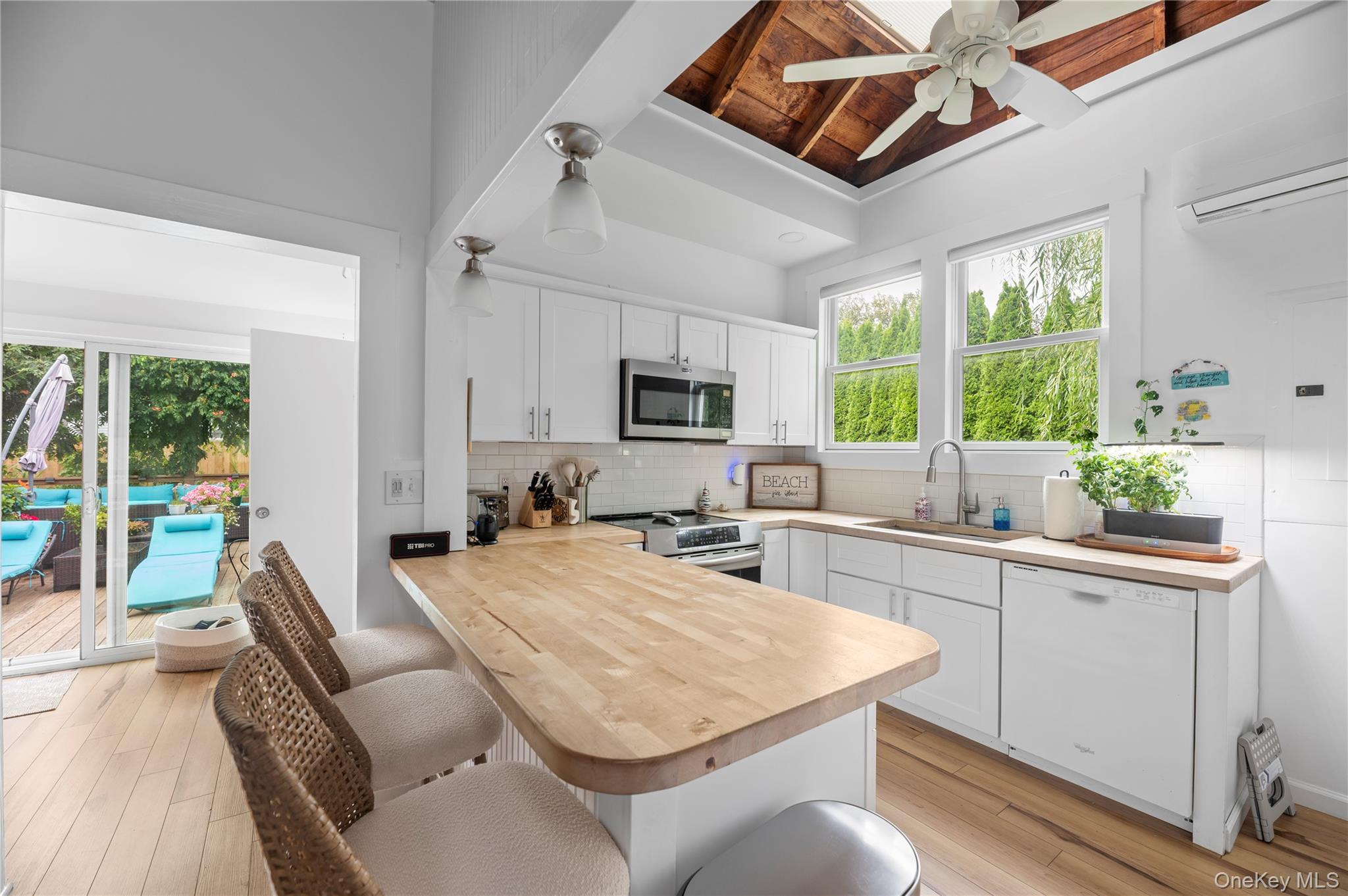 #3 photo, 25 Atlantic Avenue, サフォーク郡 Seaview , NY 11770