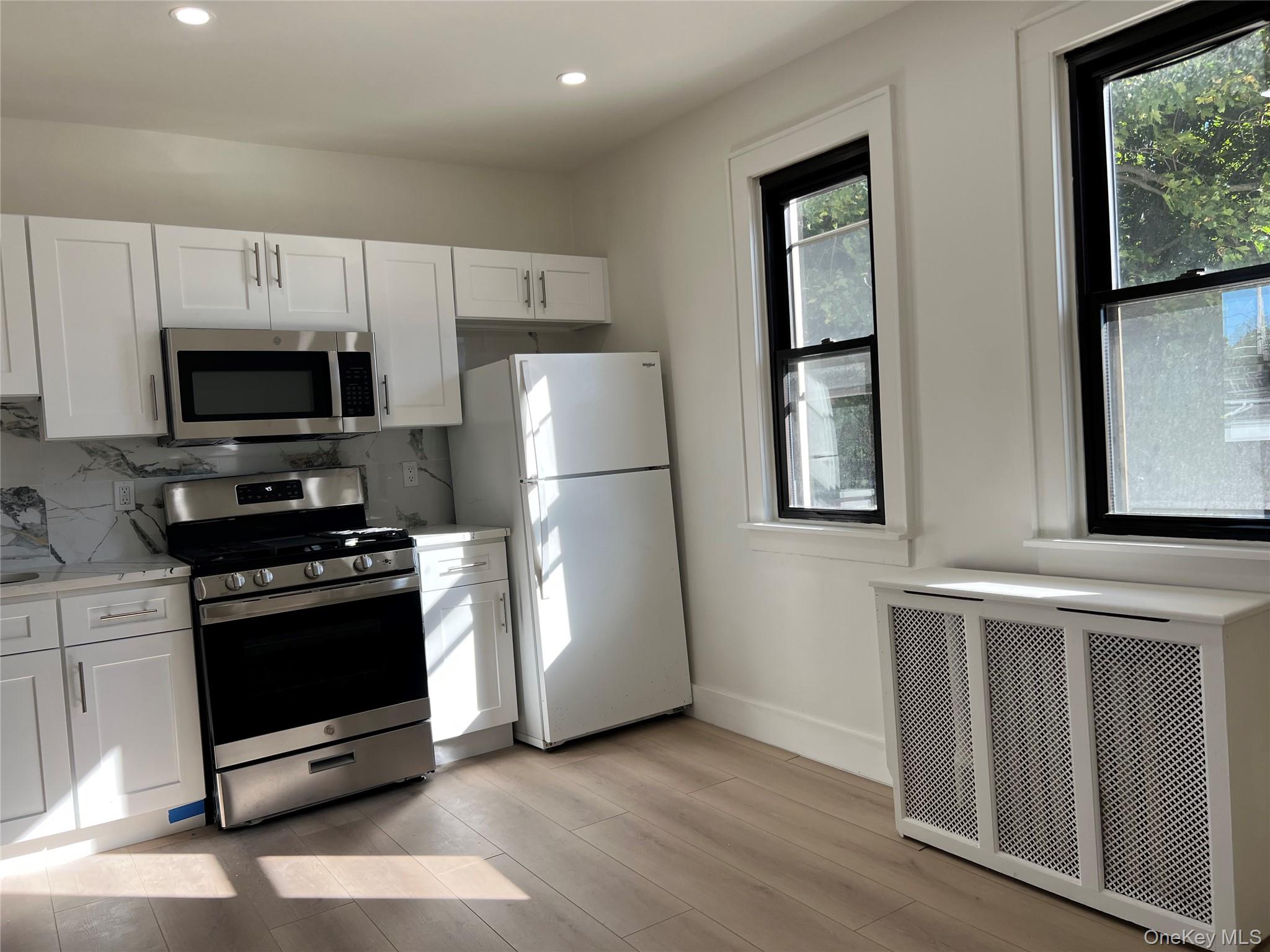 #10 photo, 28 Walt Whitman Road, サフォーク郡 Huntington Station , NY 11746