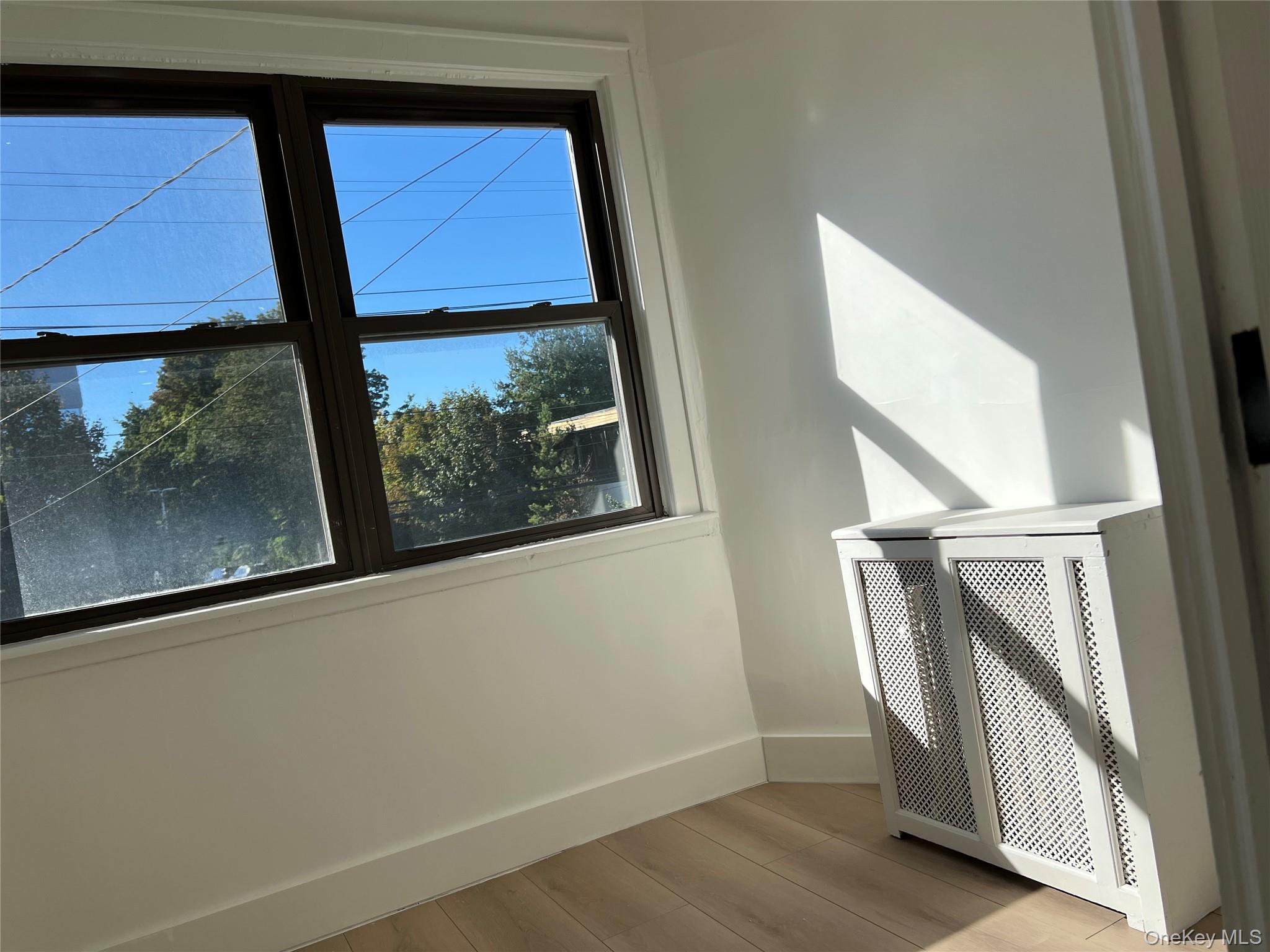 #15 photo, 28 Walt Whitman Road, サフォーク郡 Huntington Station , NY 11746